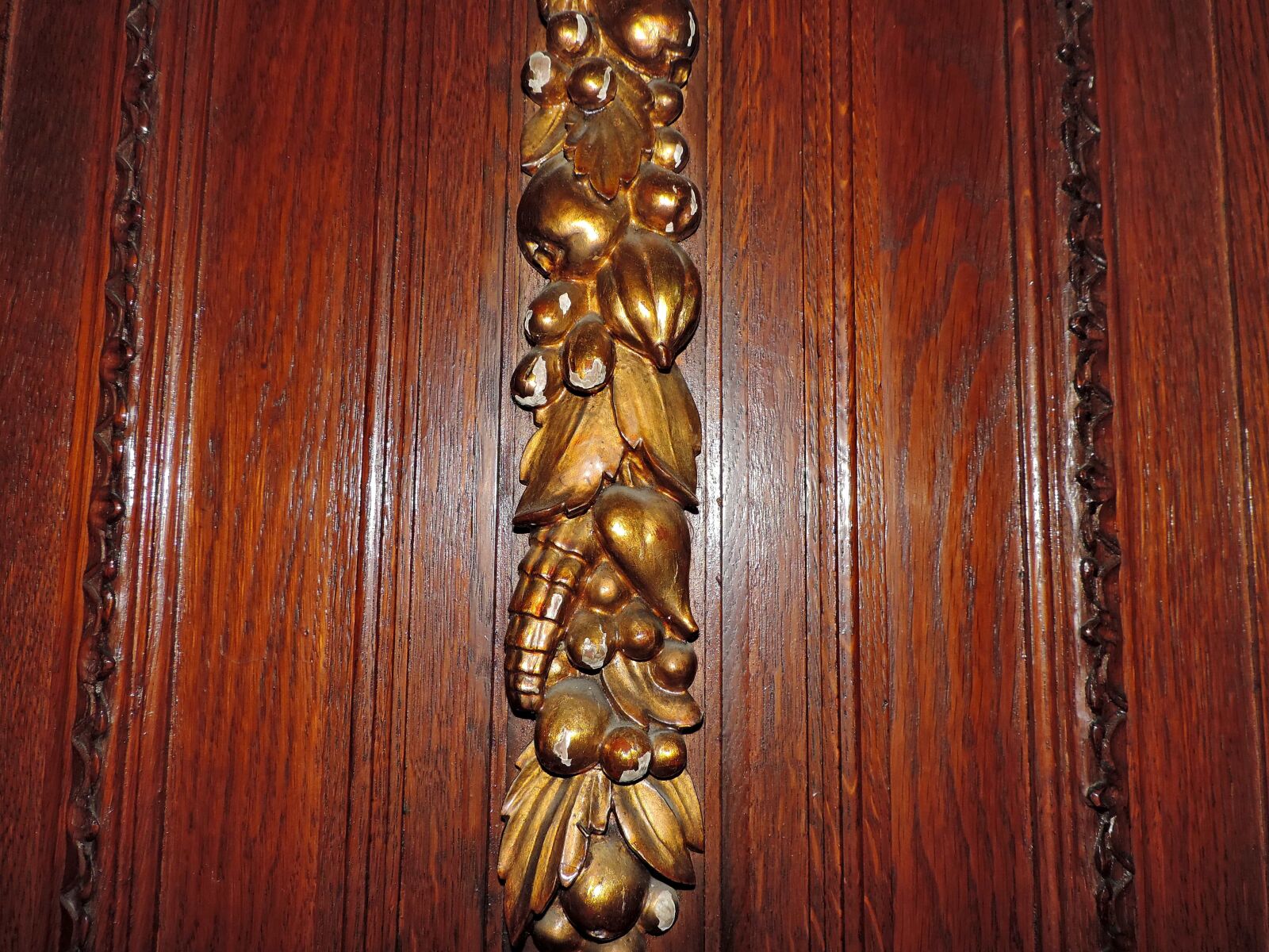 Nikon Coolpix P520 sample photo. Baroque, carpentry, carvings, handmade photography