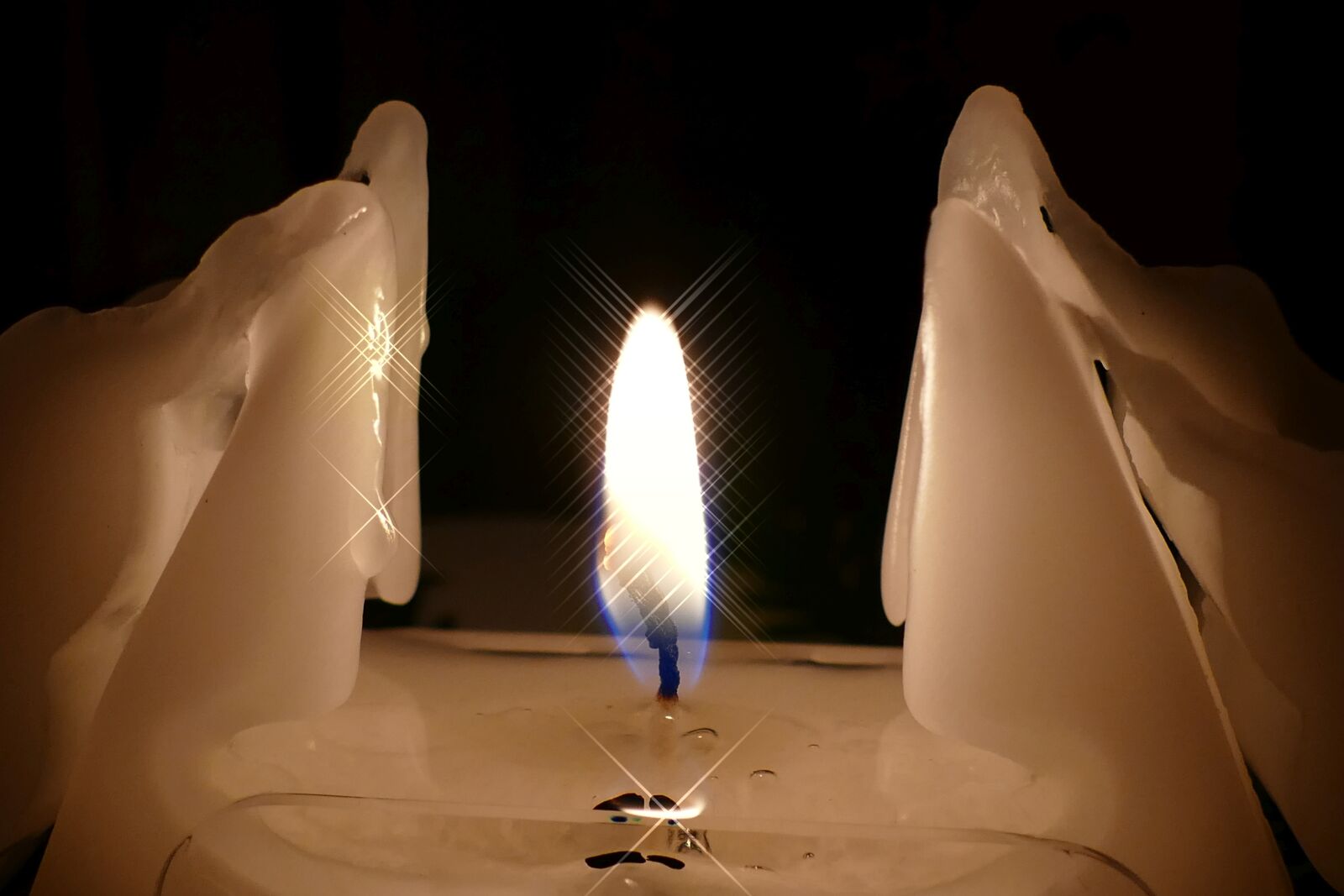 Panasonic Lumix DMC-FZ1000 sample photo. Candle, light, flame photography