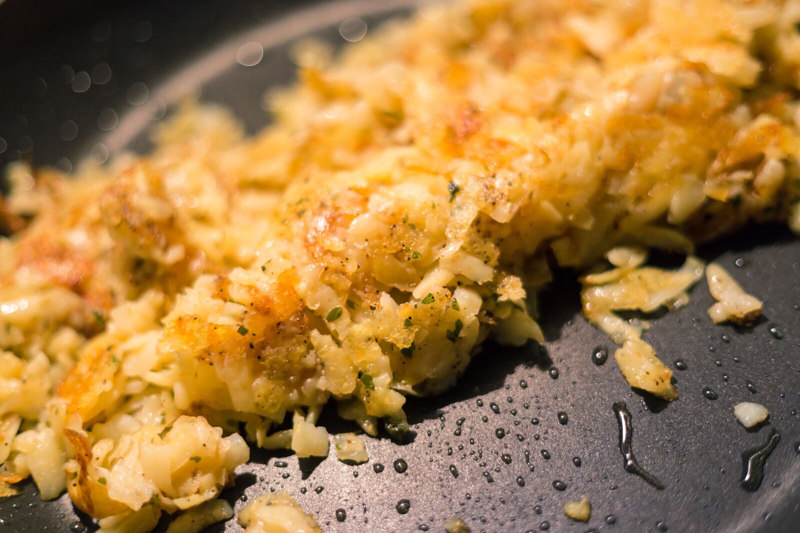 Canon EOS 6D sample photo. Hash browns, pan, cooking photography