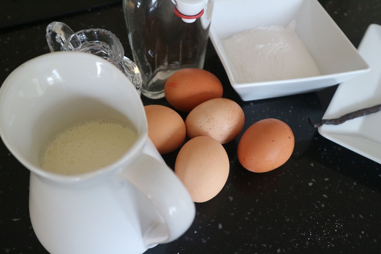 Canon EOS M10 sample photo. Egg, bake, christmas photography