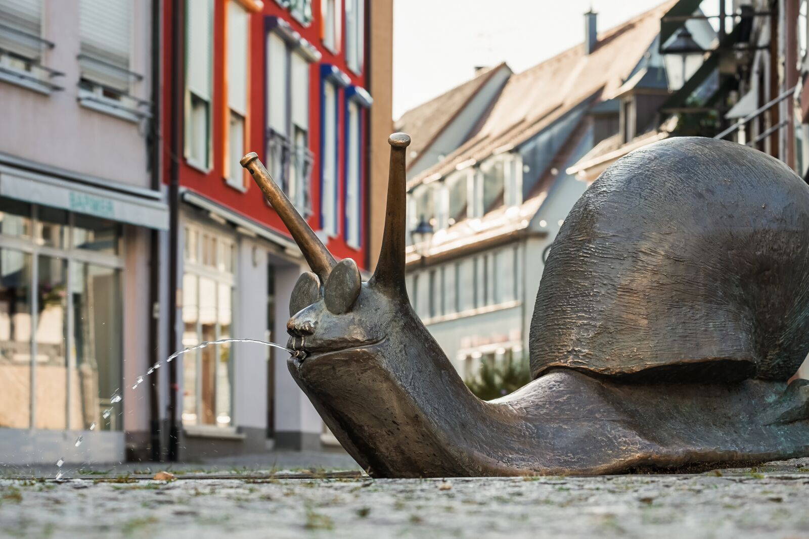 Fujifilm XF 55-200mm F3.5-4.8 R LM OIS sample photo. Sculpture, snail, bronze photography