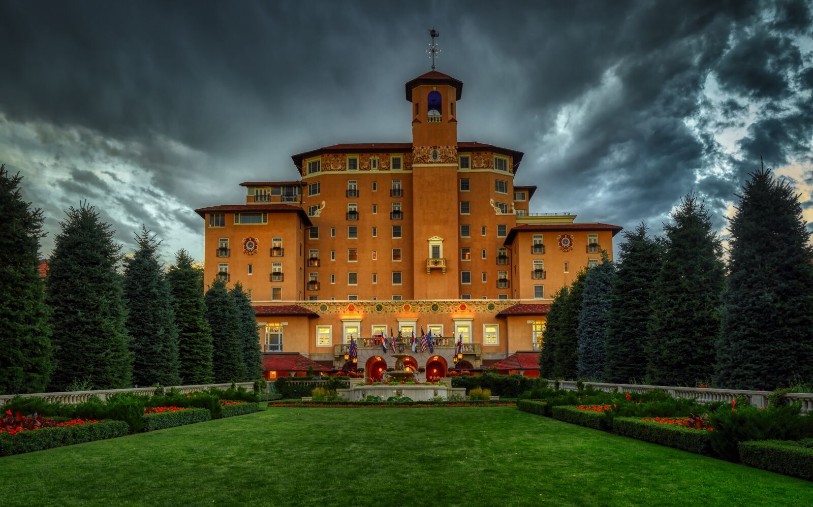 Phase One IQ3 100MP sample photo. Broadmoor hotel, colorado springs photography