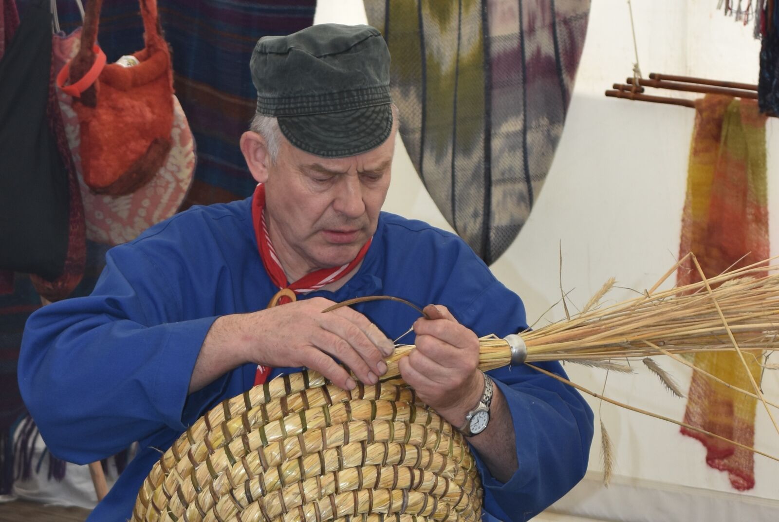 Nikon D7200 sample photo. Craft, man, people photography