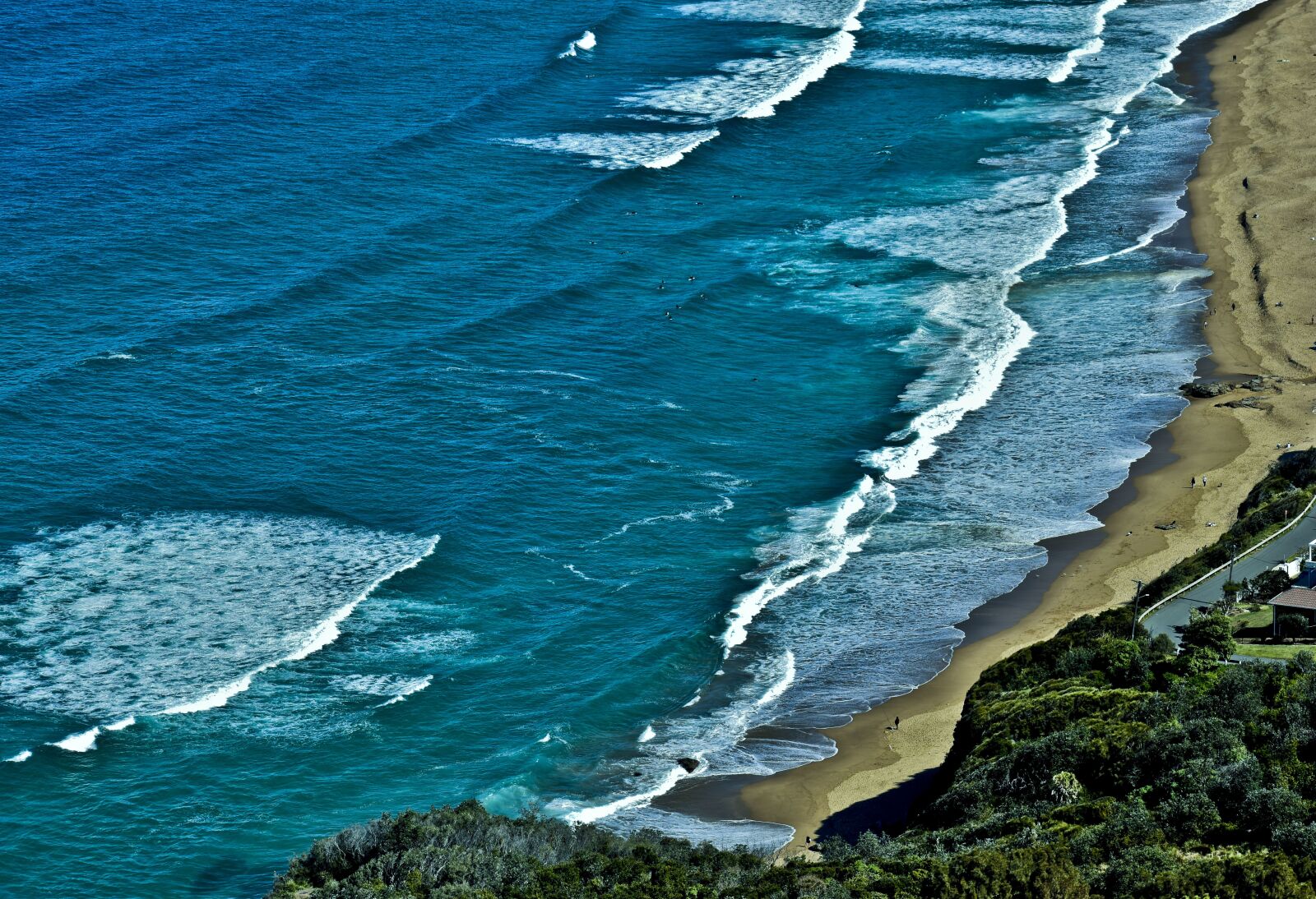 Nikon D3500 sample photo. Beach, waves, sand photography
