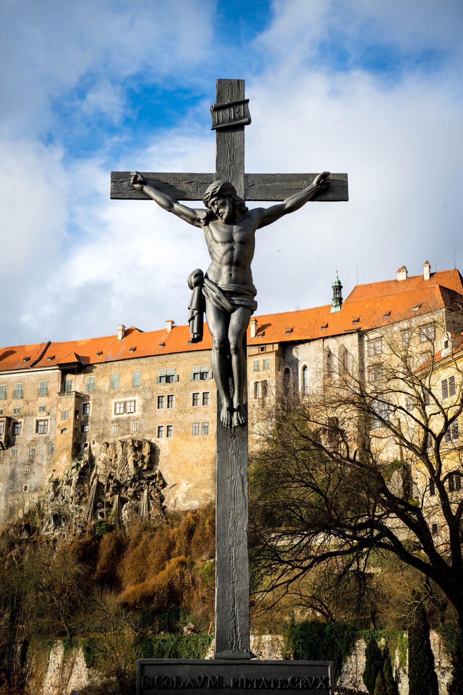 Sony a7 II + Sony FE 28-70mm F3.5-5.6 OSS sample photo. Cross, jesus, church photography