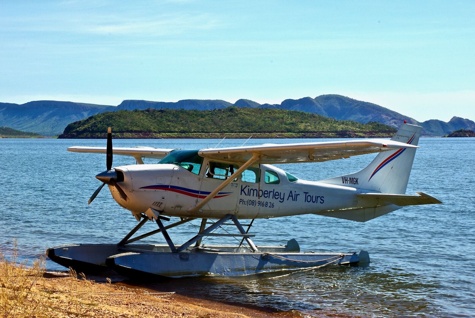 Pentax K10D sample photo. Float plane, aero, lake photography