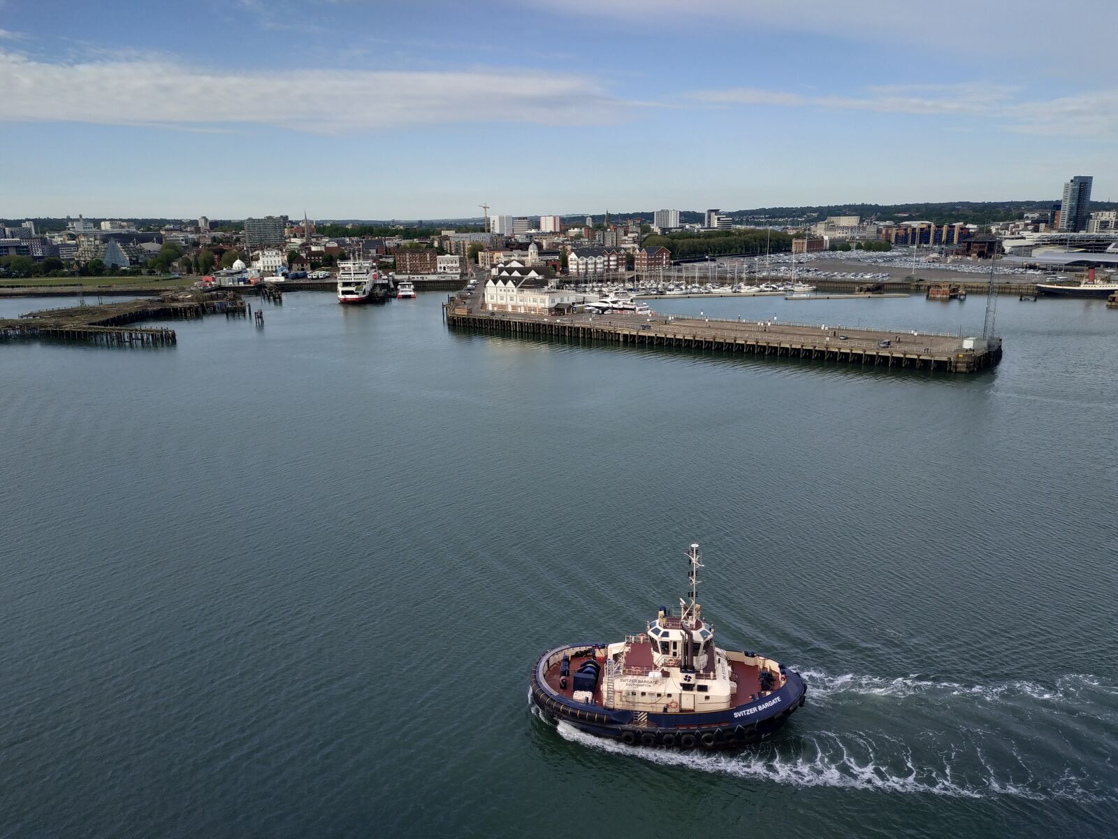 Xiaomi Redmi Note 5 sample photo. Southampton, port, ship photography