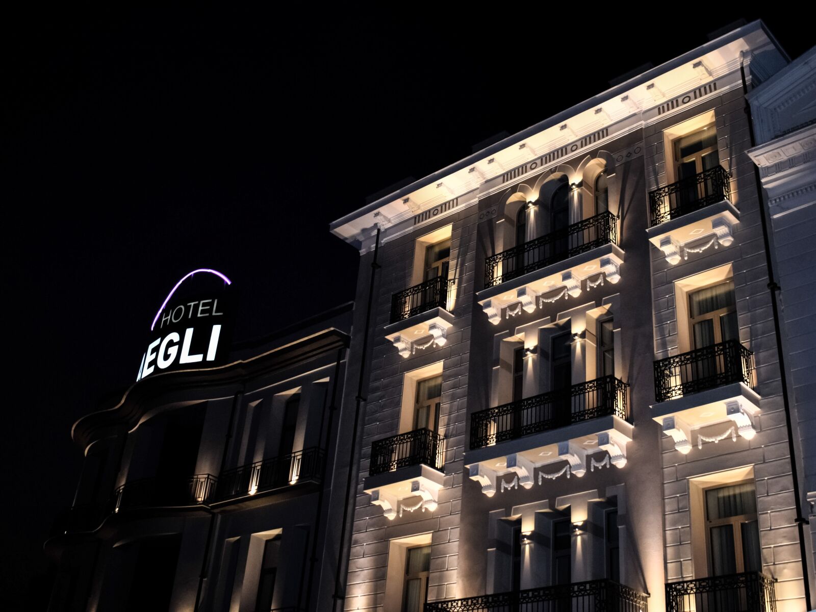 Nikon D3300 sample photo. Night, hotel, lights photography