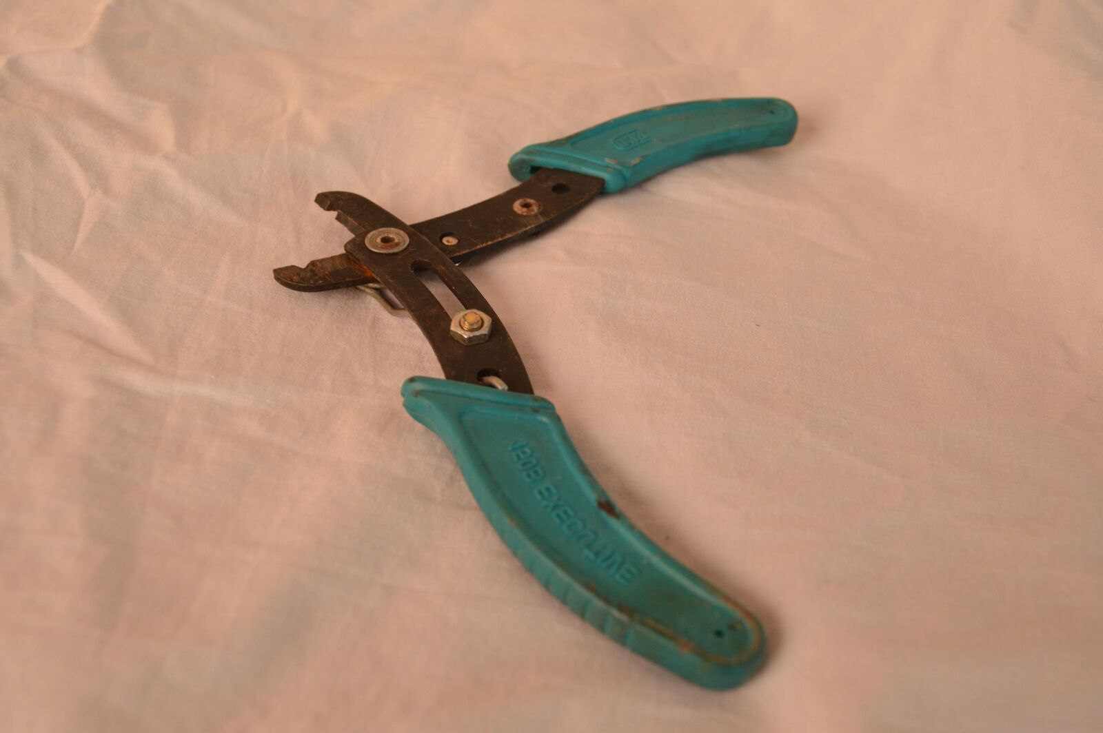 Nikon D3200 sample photo. Cutter pliers, metal, tool photography