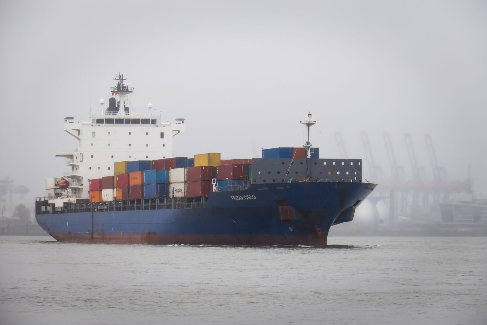 Canon PowerShot G3 X sample photo. Container ship, ship, port photography
