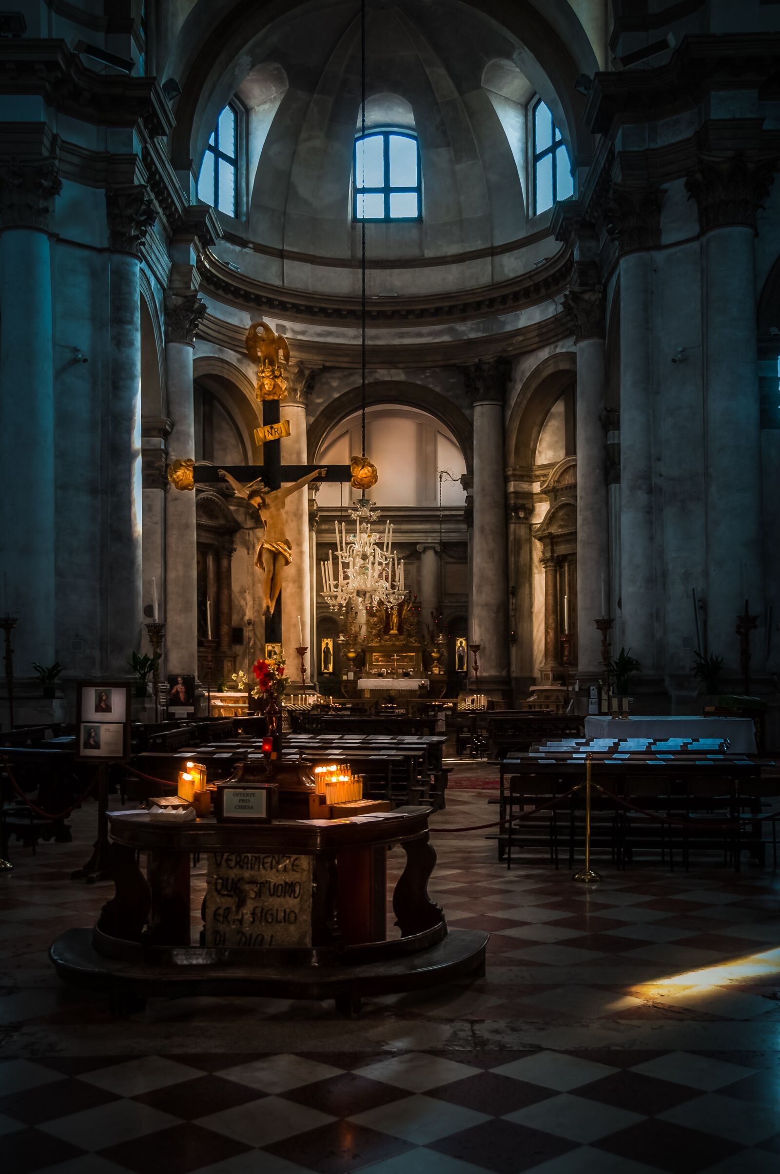 Nikon D300 sample photo. Church, light, candles photography