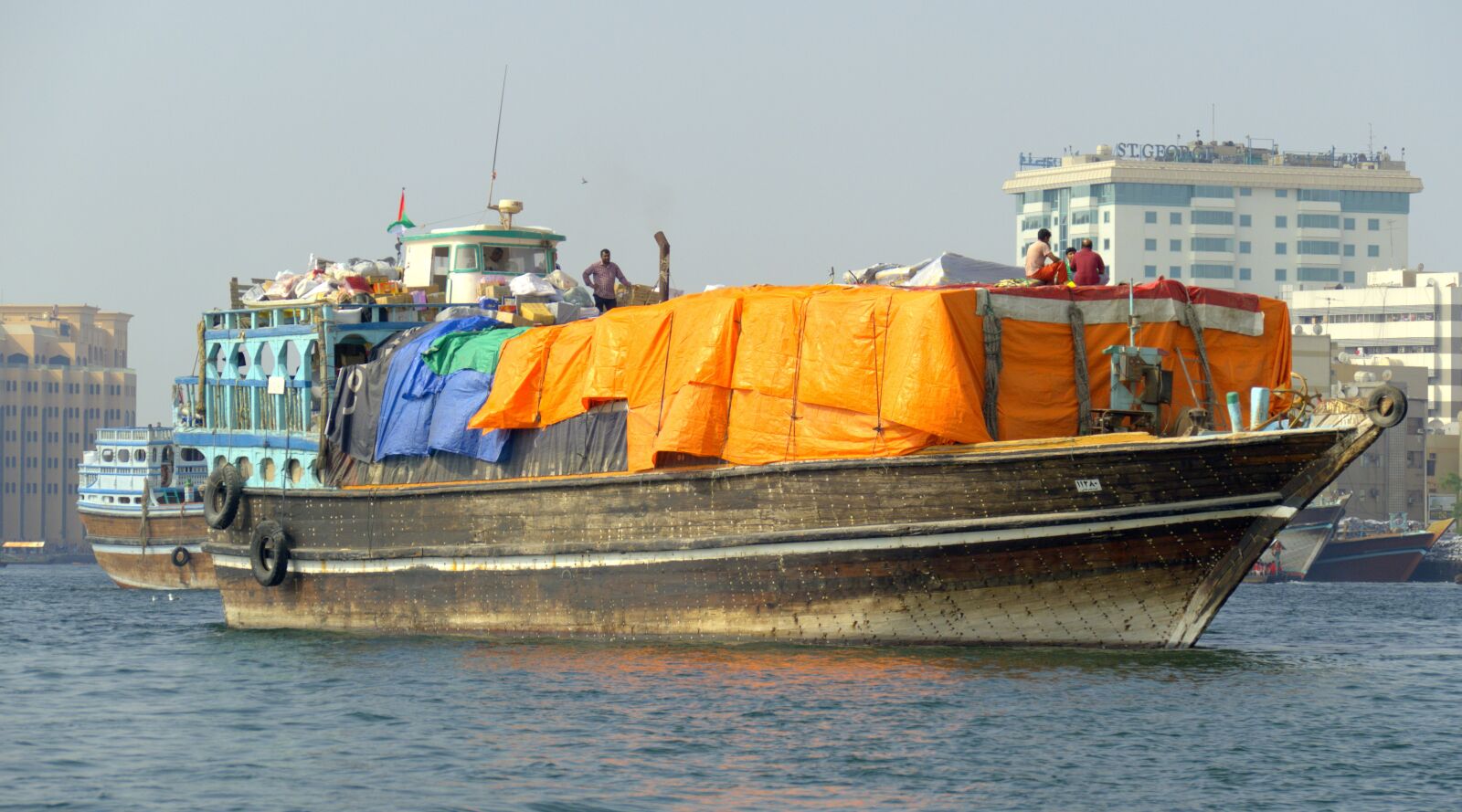 Panasonic Lumix DMC-FZ1000 sample photo. Ship, transport, dubai photography