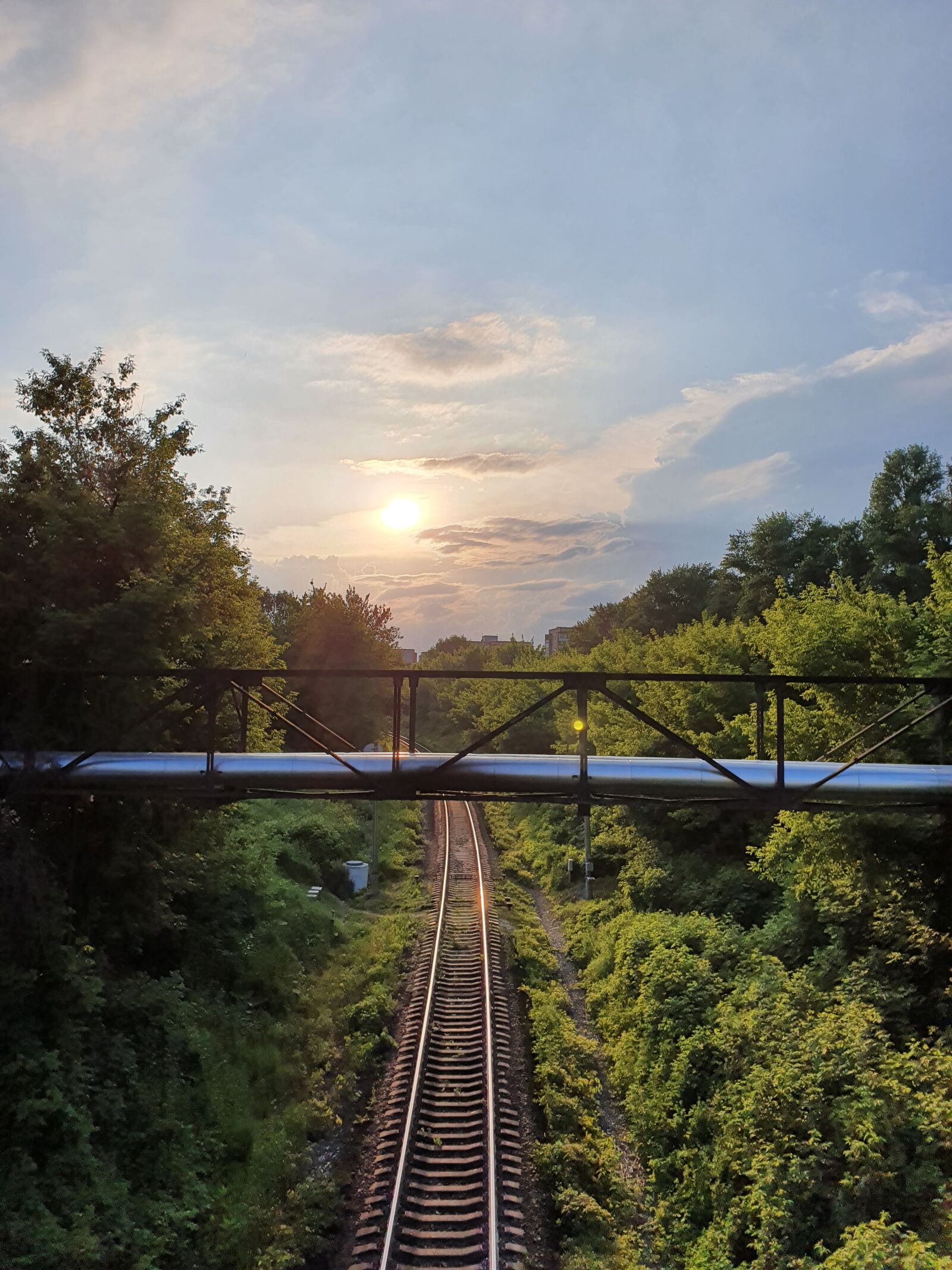 Samsung Galaxy S10 sample photo. Sunset, train, sky photography