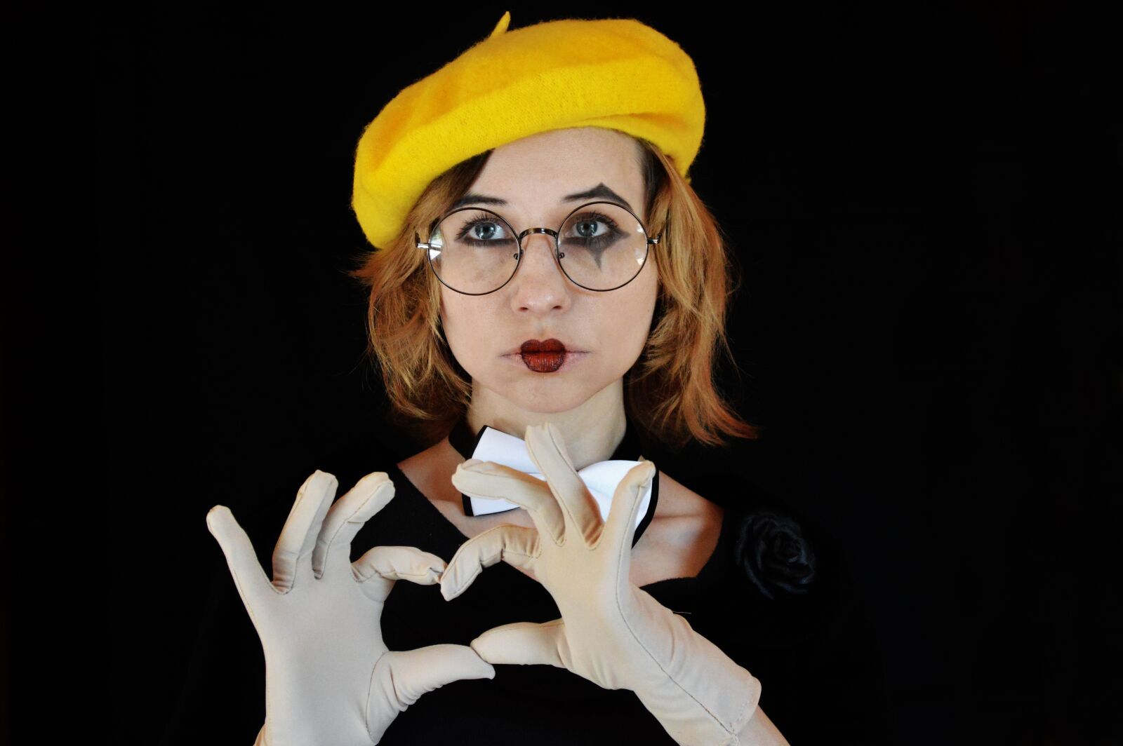 Nikon D3200 sample photo. Mim, pantomime, emotions photography