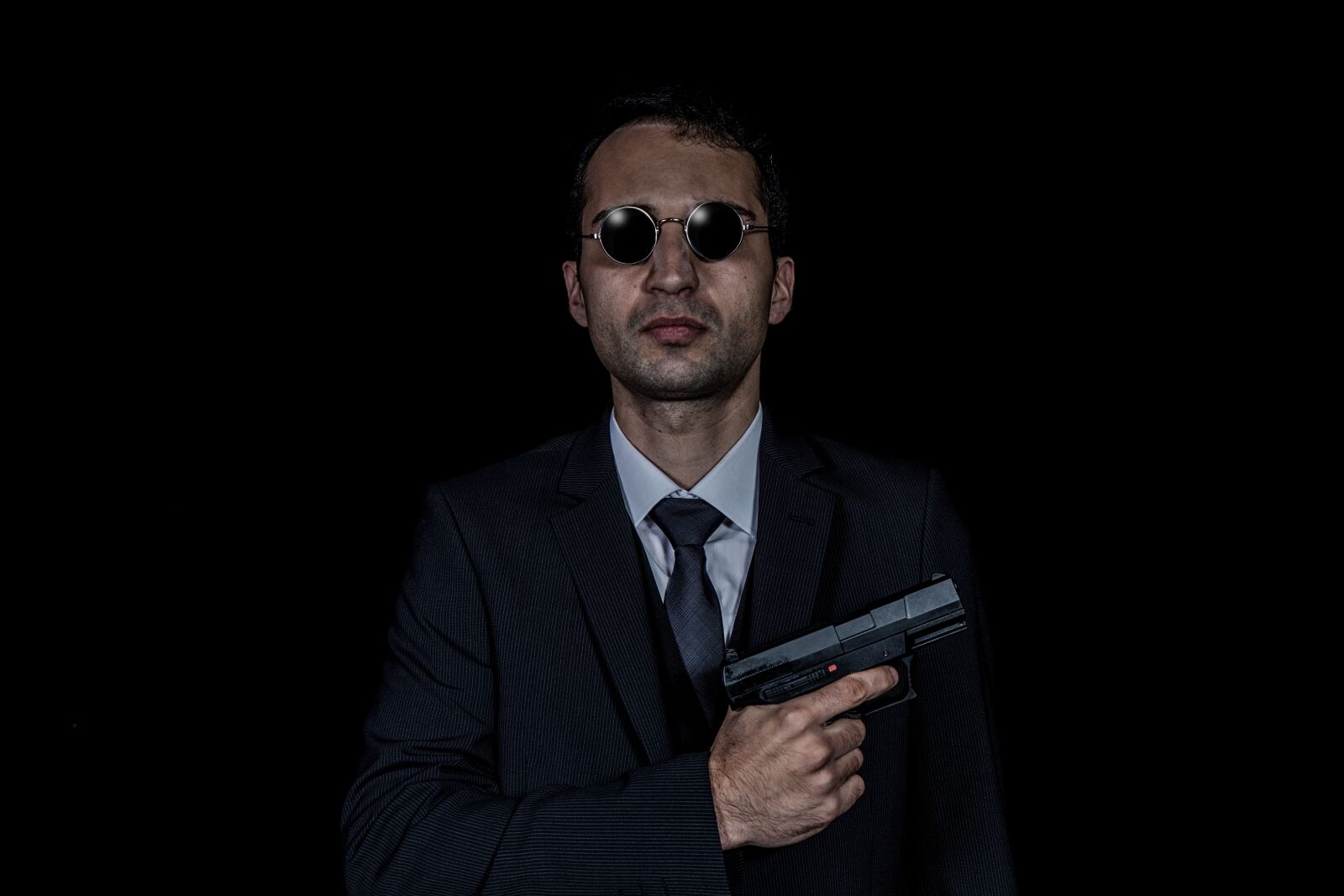 Canon EOS 5D Mark II sample photo. Killer, pistol, human photography