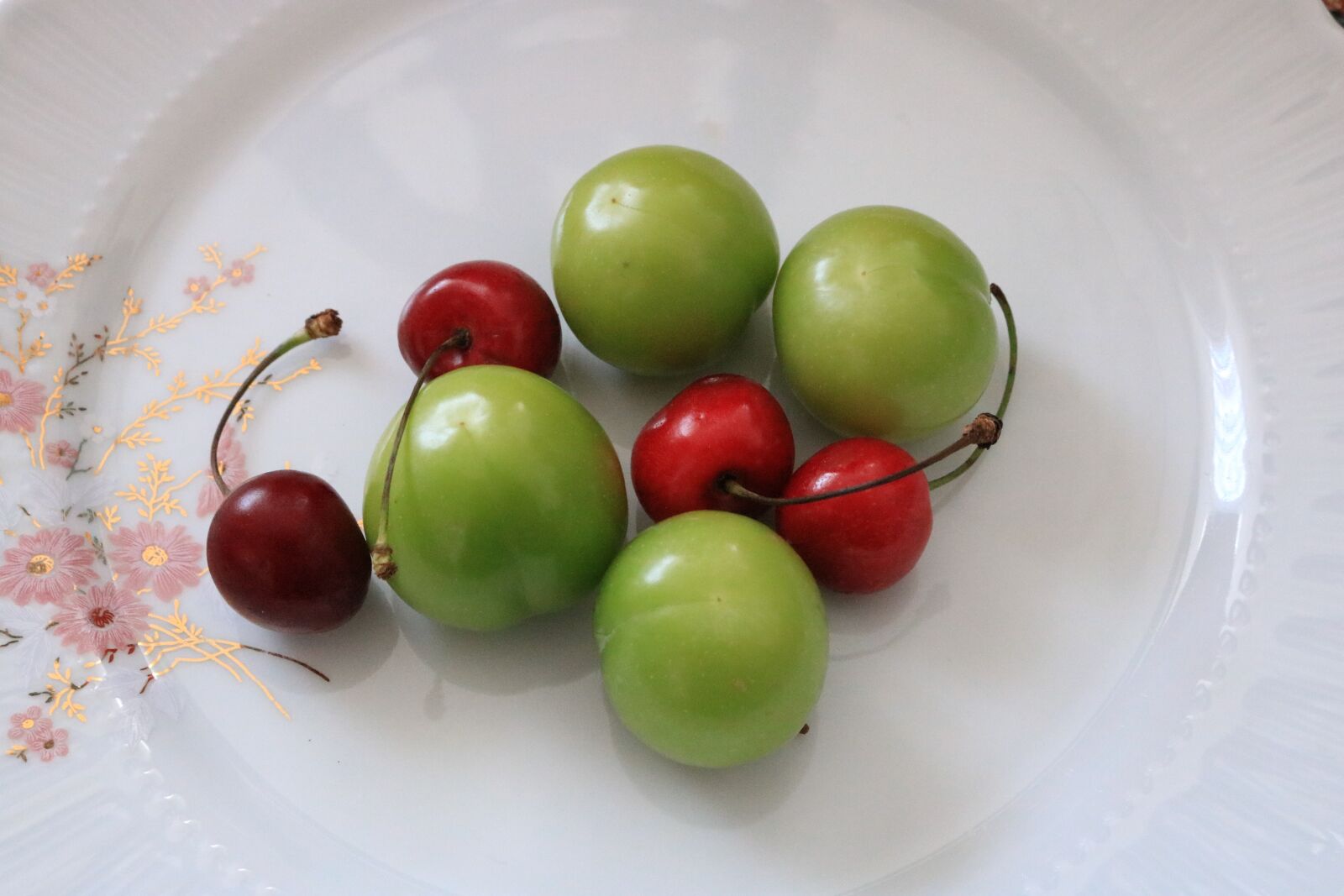 Canon EOS 750D (EOS Rebel T6i / EOS Kiss X8i) sample photo. Food, fruit, healthy photography