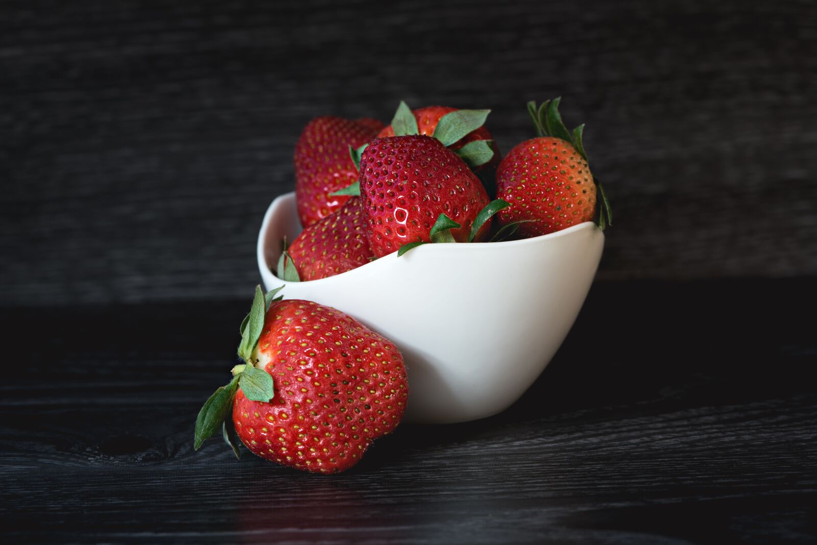 Nikon D750 sample photo. Strawberries, red, ripe photography