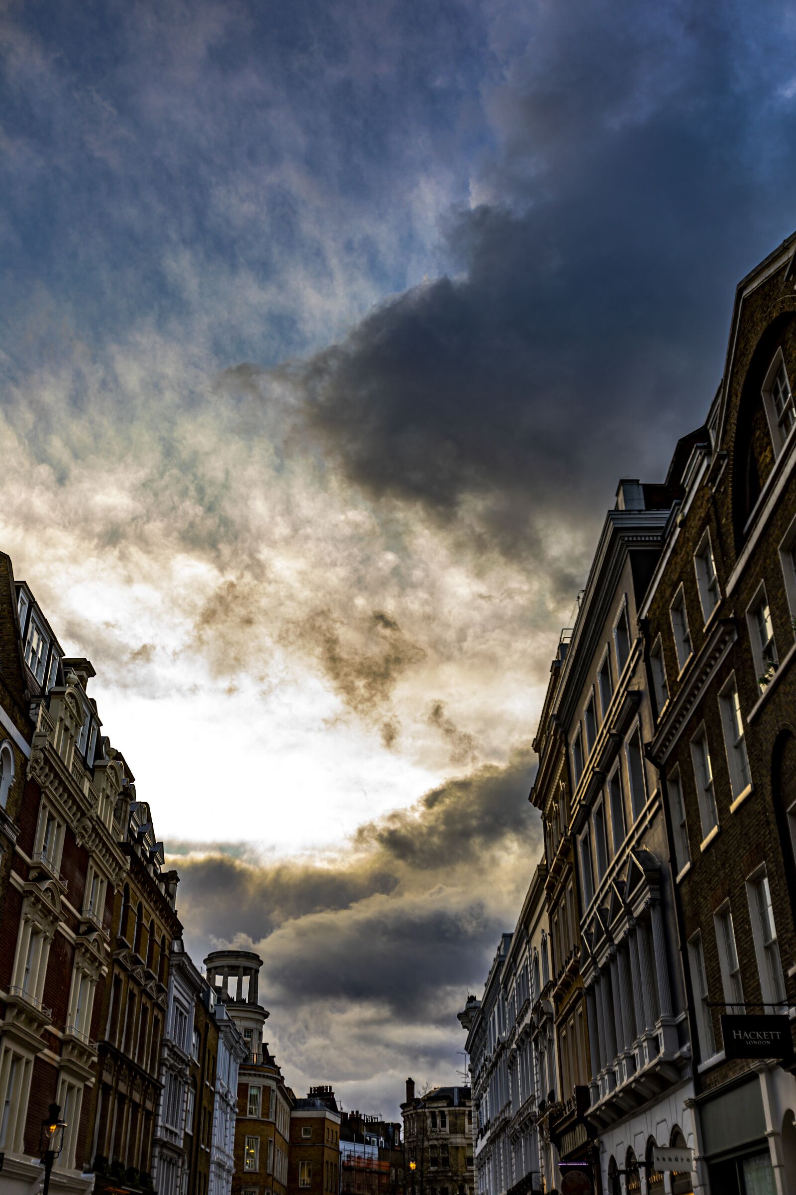 Canon EF 16-35mm F2.8L USM sample photo. Covent garden, sky, clouds photography