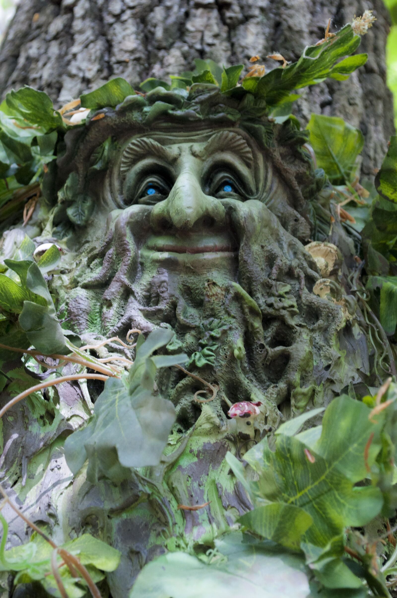 Nikon D90 sample photo. Nature, statue, leaf photography