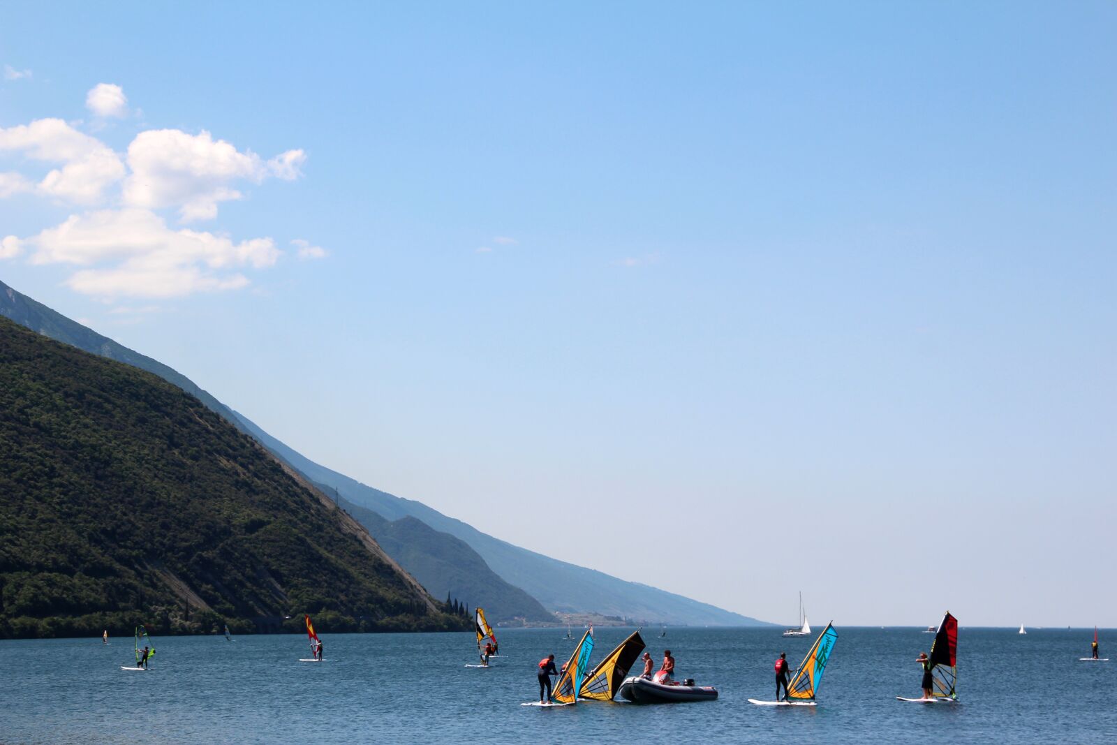 Canon EOS 600D (Rebel EOS T3i / EOS Kiss X5) sample photo. Garda, italy, lake photography