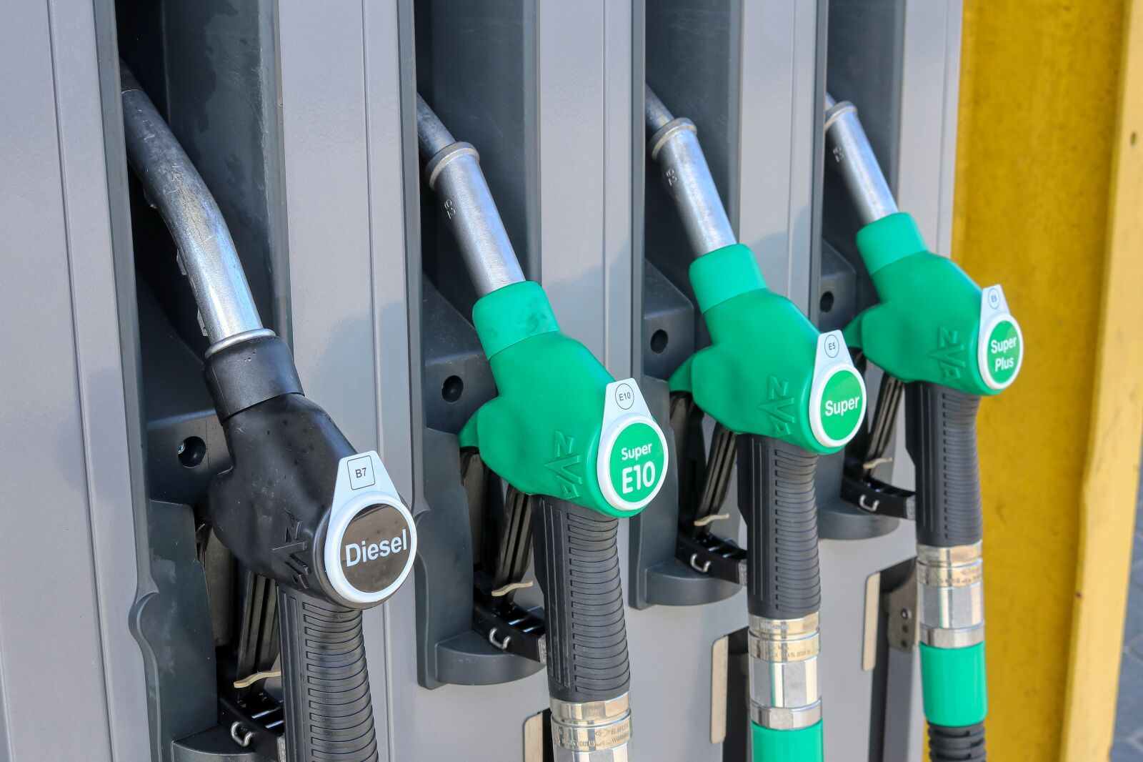 Canon EOS 80D sample photo. Petrol stations, gas pump photography
