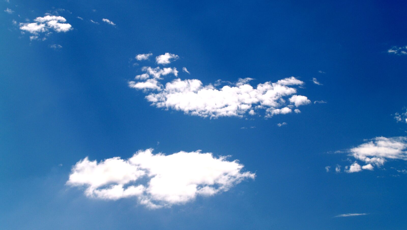 Olympus E-300 (EVOLT E-300) sample photo. Clouds, sky, blue photography