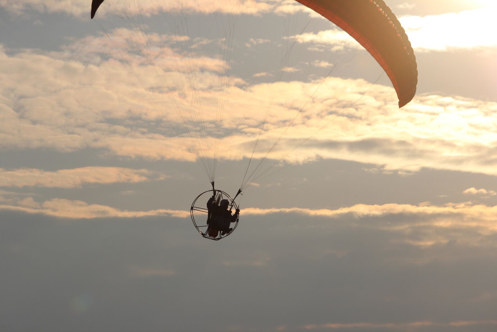 Canon EOS 600D (Rebel EOS T3i / EOS Kiss X5) sample photo. Paraglider, sports, travel photography