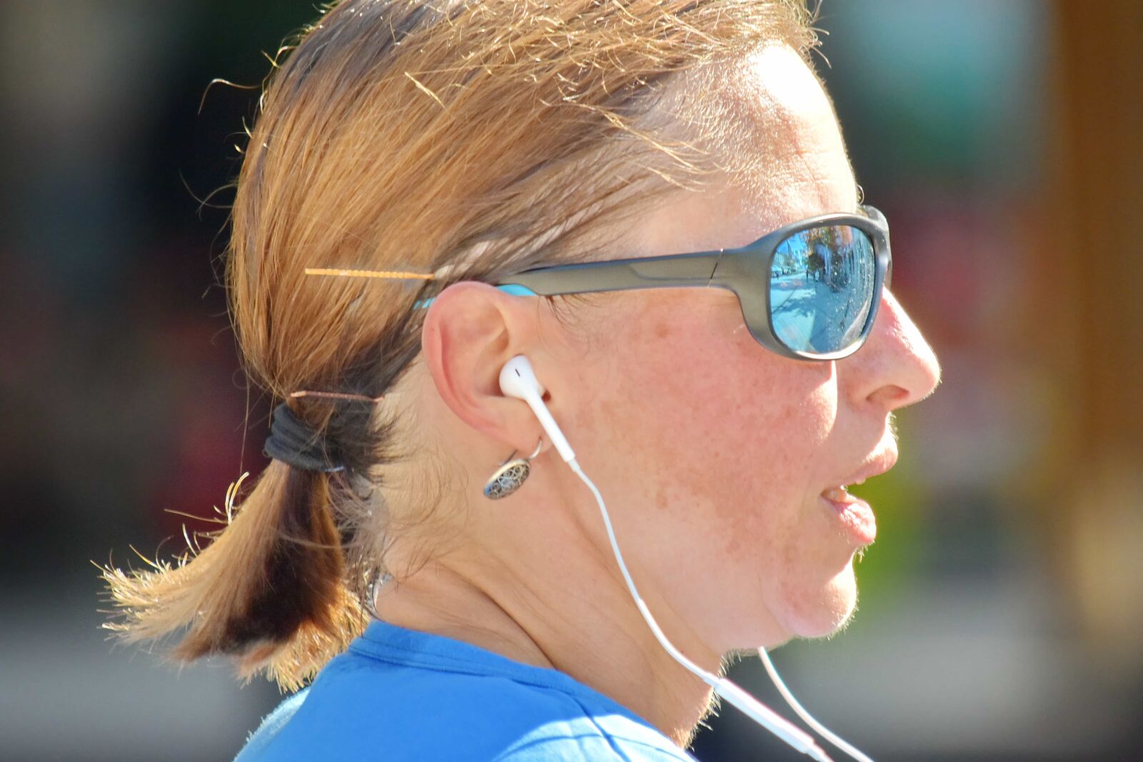 Nikon D5500 sample photo. Ear, earphones, pretty, reflection photography