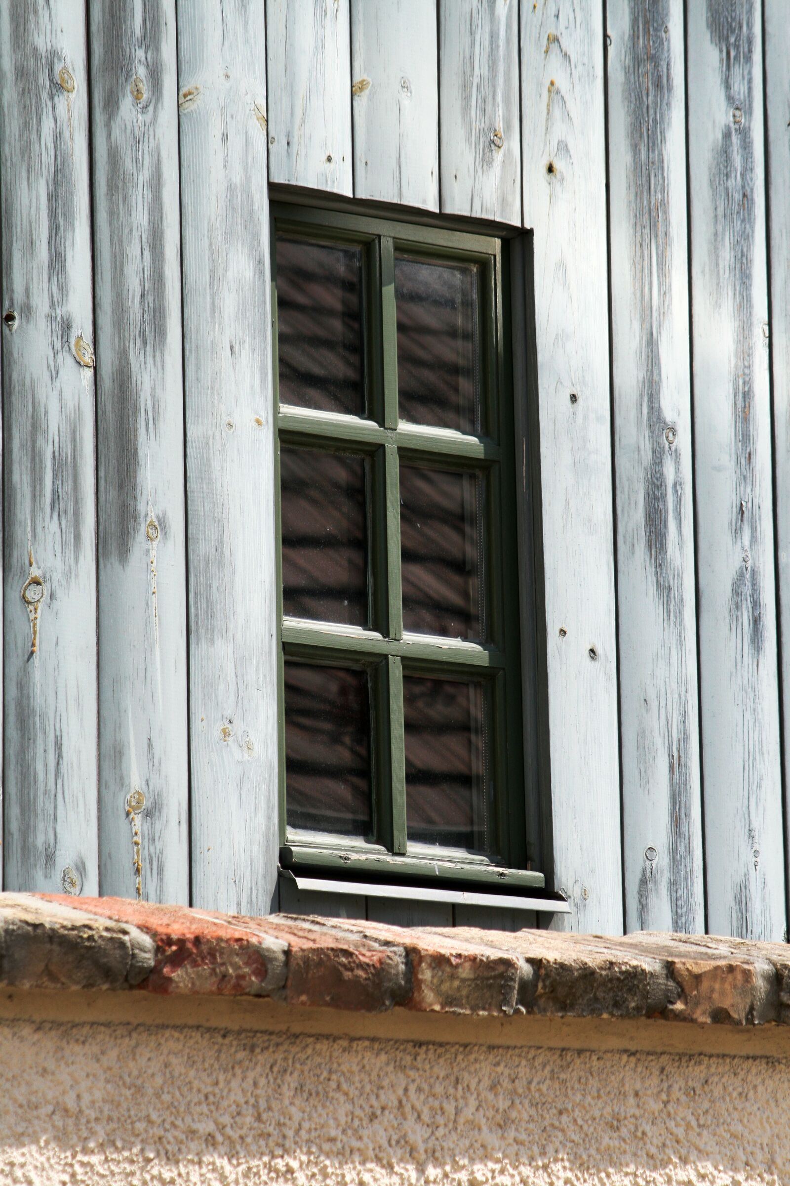 Canon EOS 400D (EOS Digital Rebel XTi / EOS Kiss Digital X) sample photo. Window, doors and windows photography