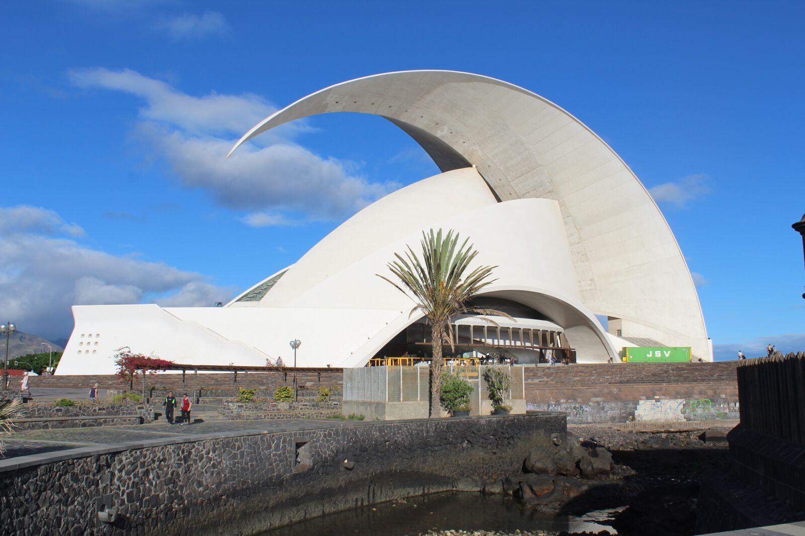 Canon EOS 1300D (EOS Rebel T6 / EOS Kiss X80) sample photo. The auditorium of tenerife photography