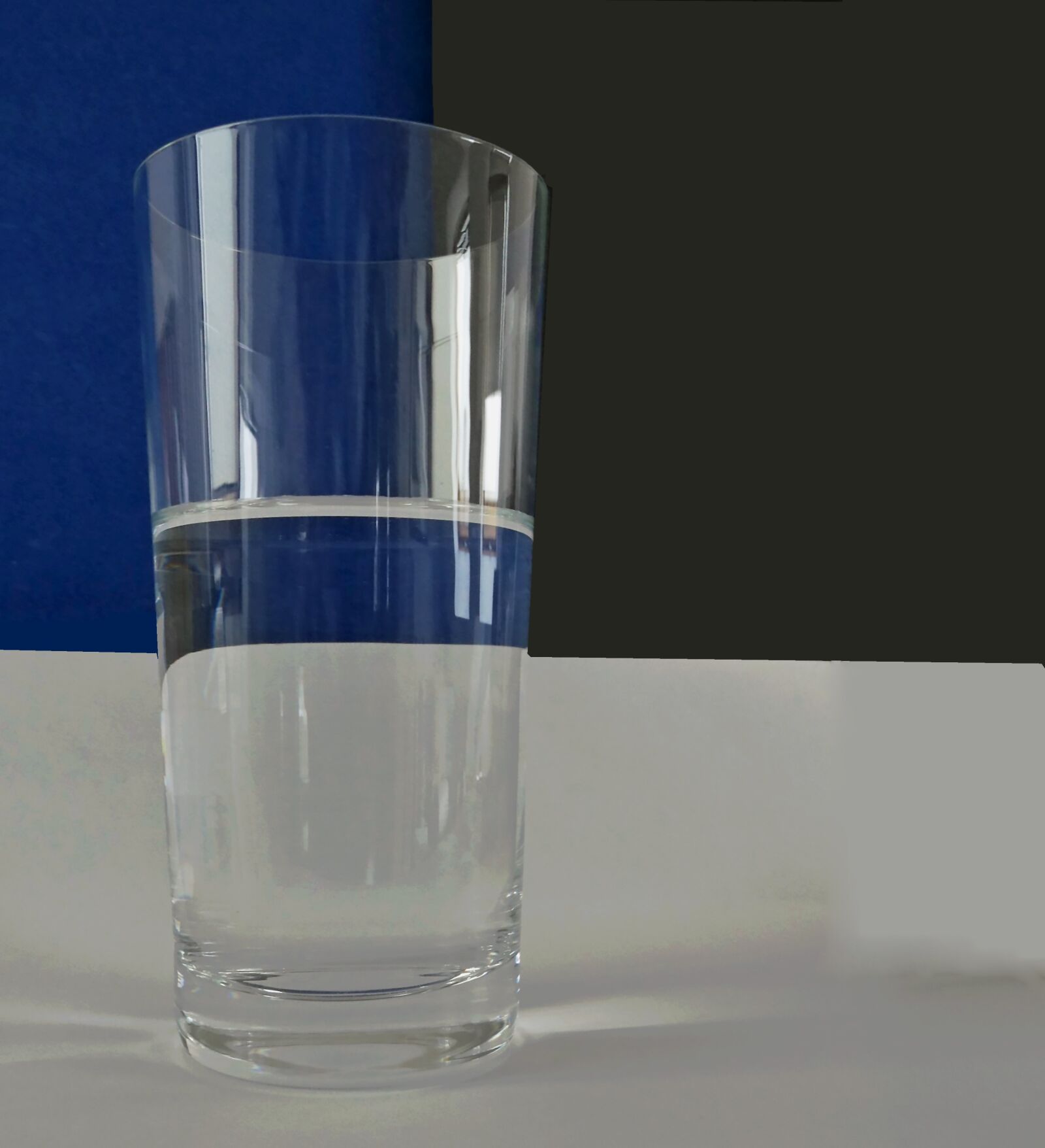 Panasonic Lumix DMC-LX10 (Lumix DMC-LX15) sample photo. Glass of water, water photography