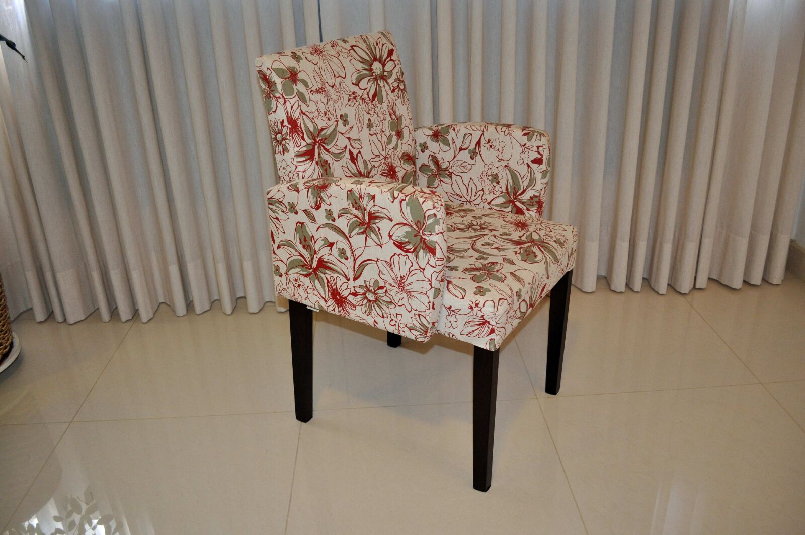 Nikon D5000 sample photo. Modern, colorful, armchair photography