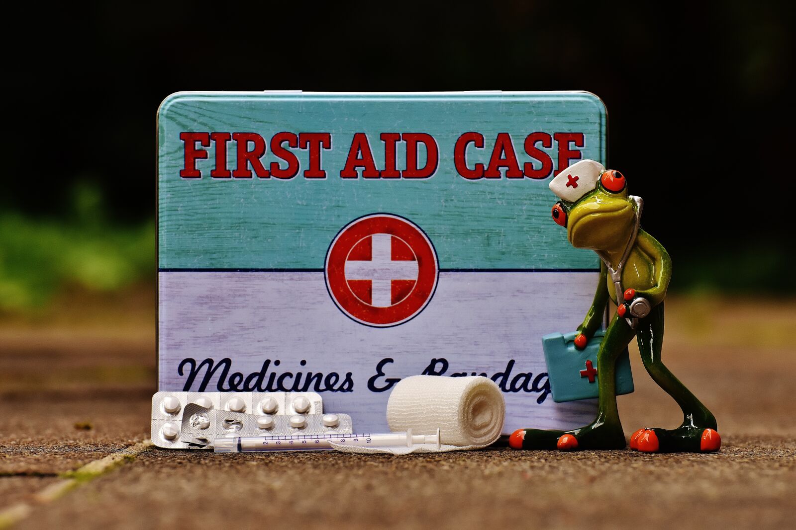Nikon D7200 sample photo. First aid, frog, medic photography