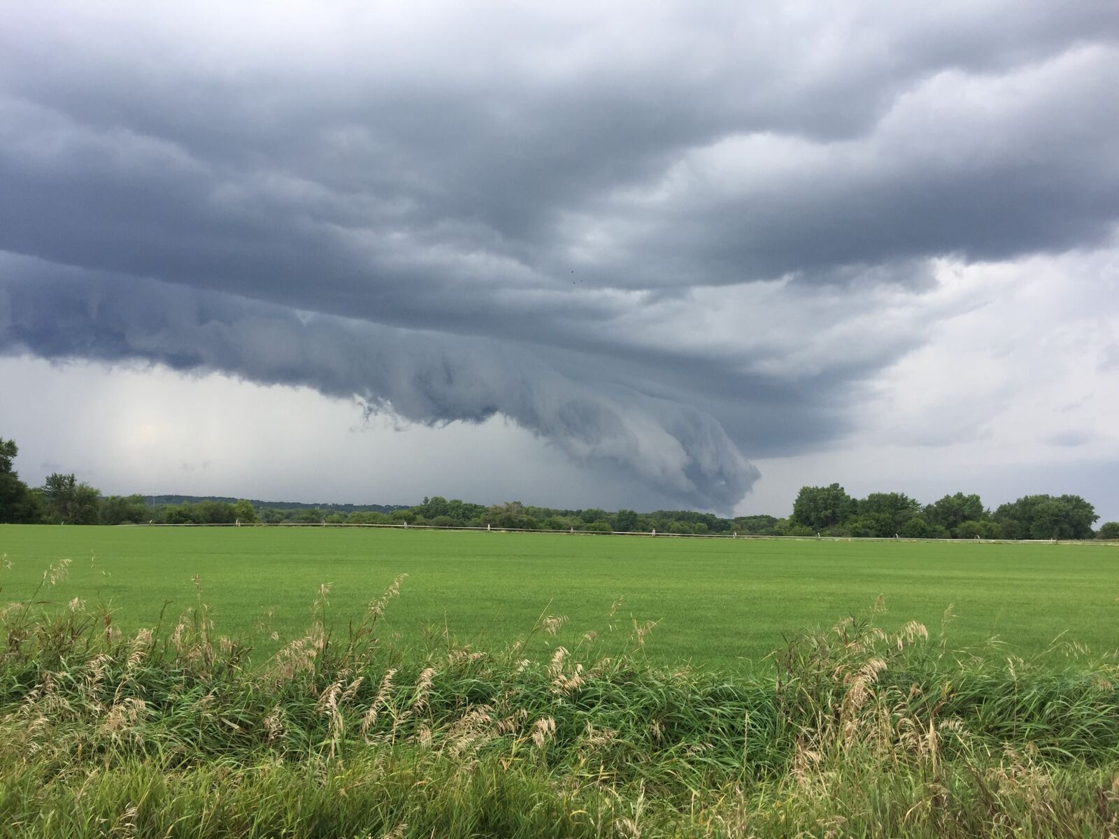 iPhone 6 back camera 4.15mm f/2.2 sample photo. Clouds, storm, weather photography