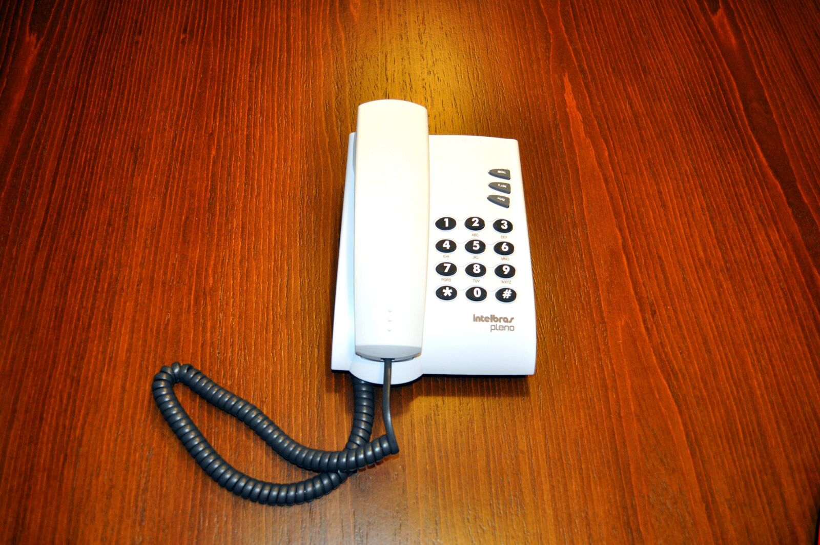 Nikon D5000 sample photo. Home telephone, plastic, digital photography