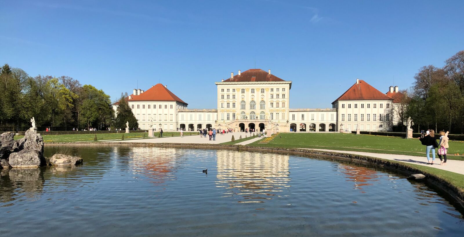 iPhone X back dual camera 4mm f/1.8 sample photo. Waters, architecture, river photography