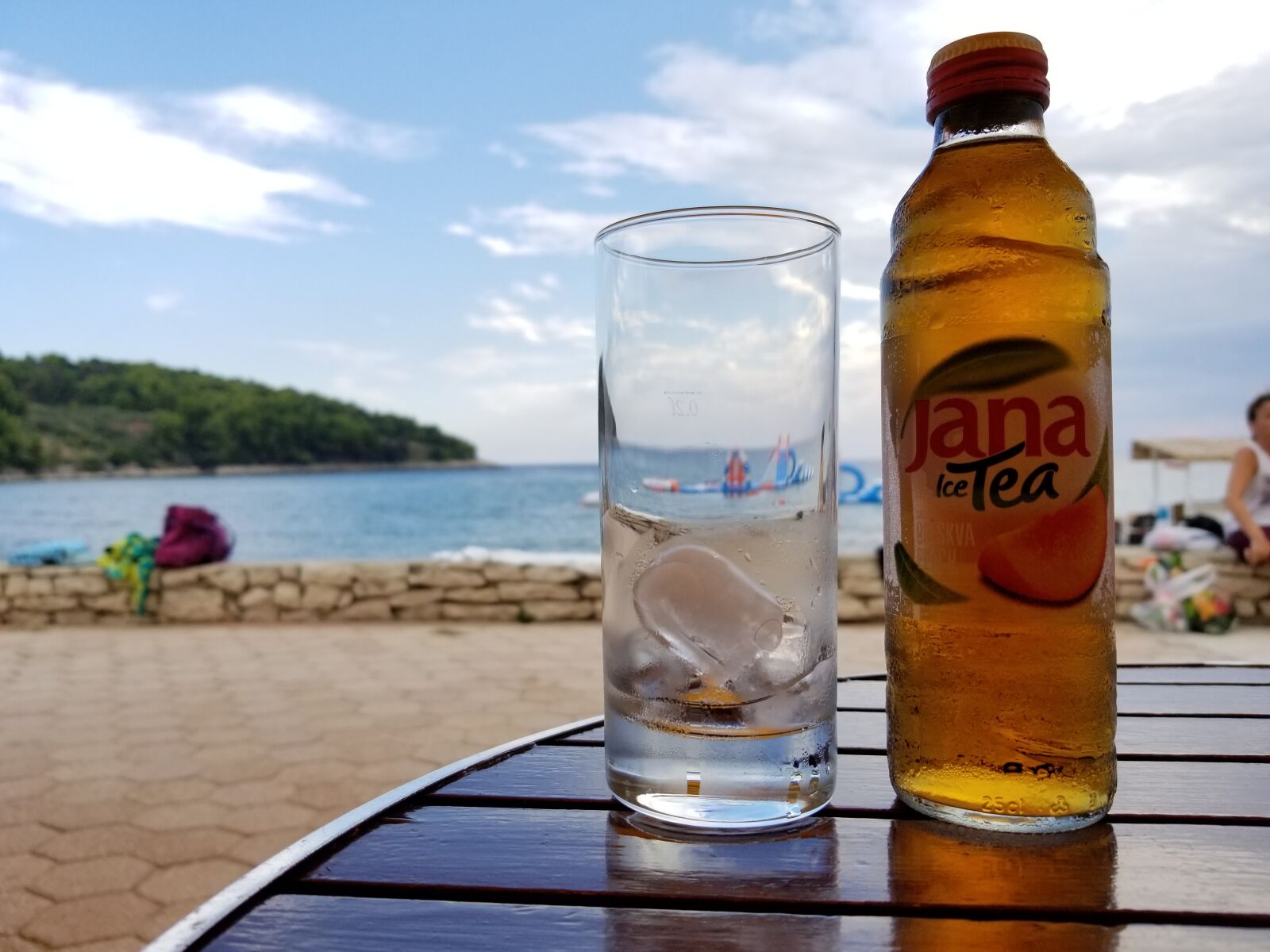 Samsung Galaxy S8 sample photo. Drink, glass, refreshment photography