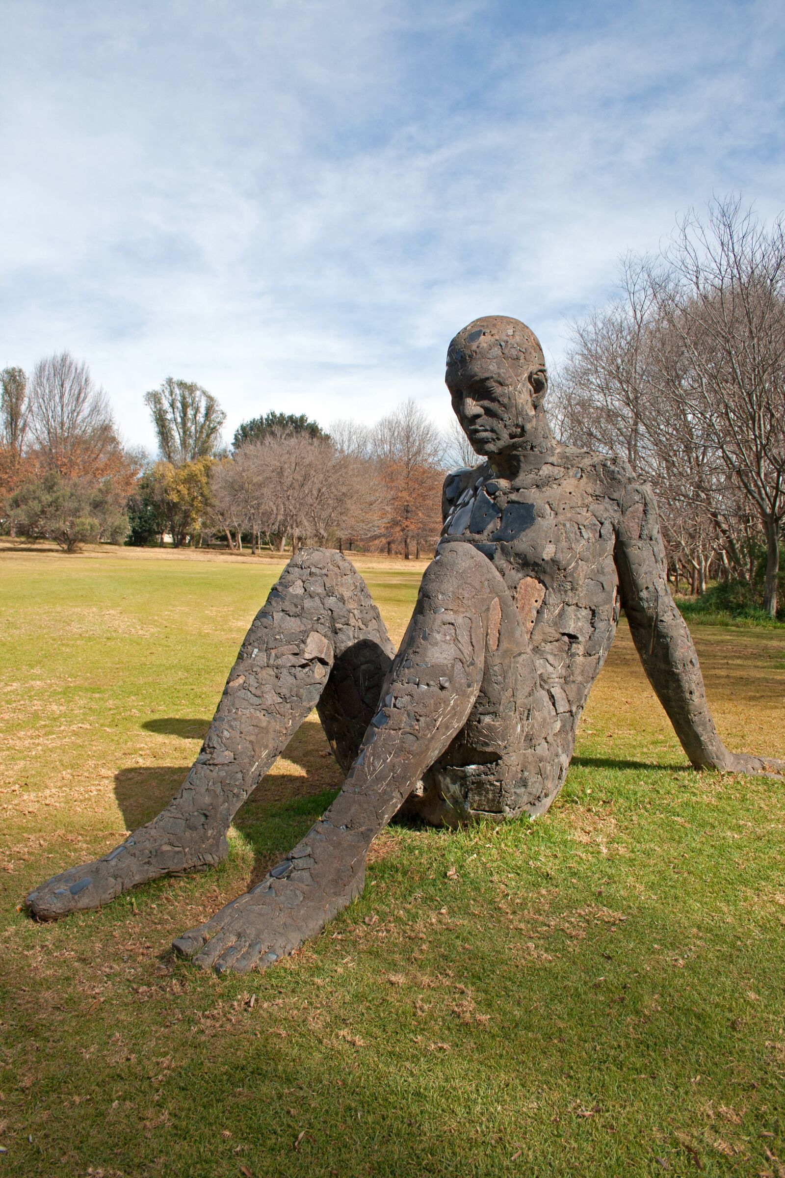 Canon EF-S 18-55mm F3.5-5.6 II sample photo. Sculpture, figure, statue photography
