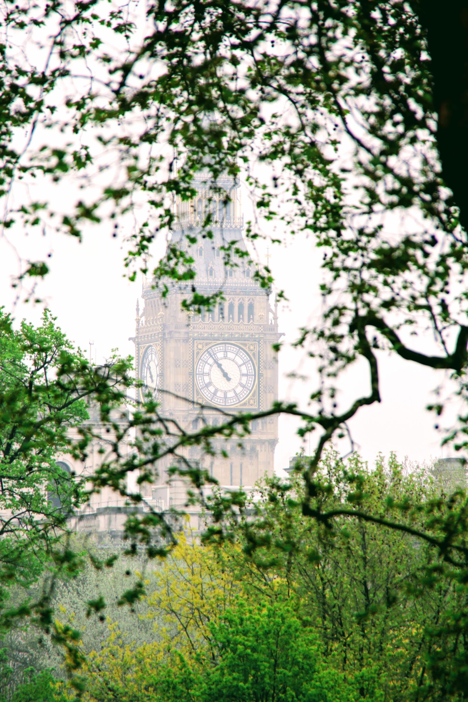 Canon EOS 60D sample photo. London, big ben, fog photography
