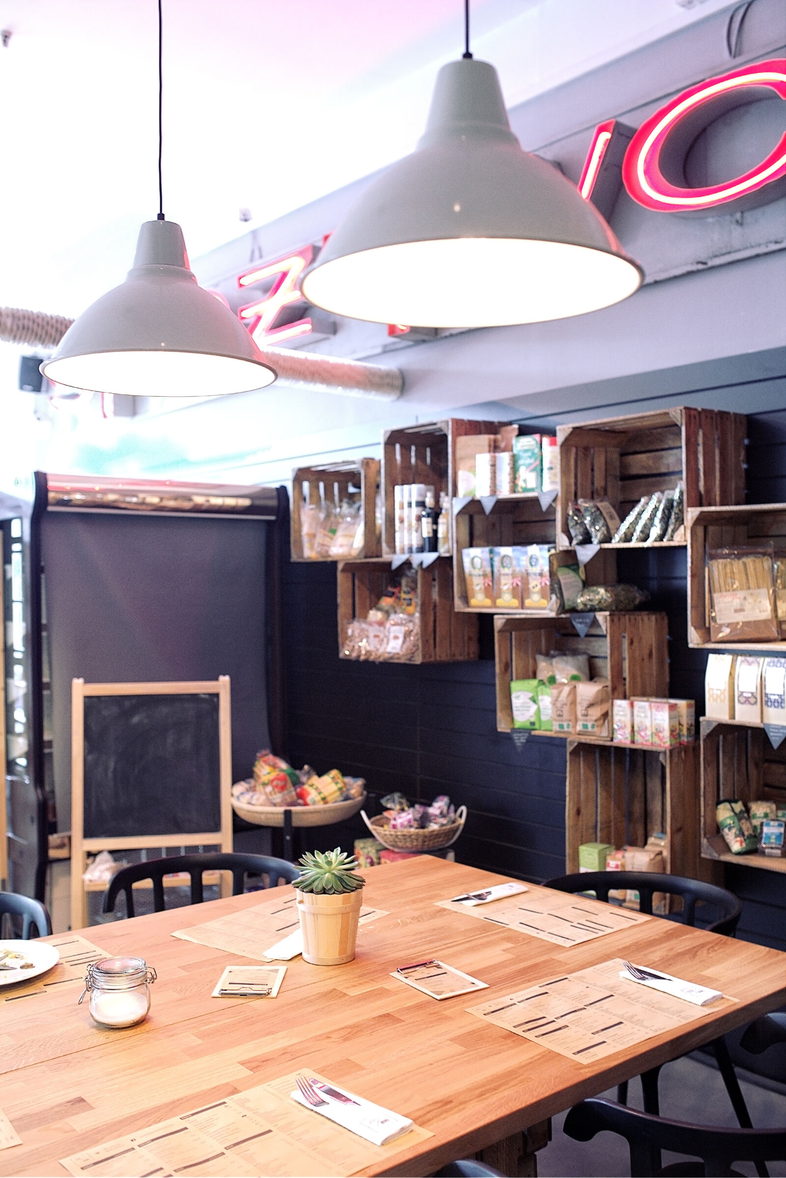 Canon EOS 6D sample photo. Interior, of, the, restaurant photography