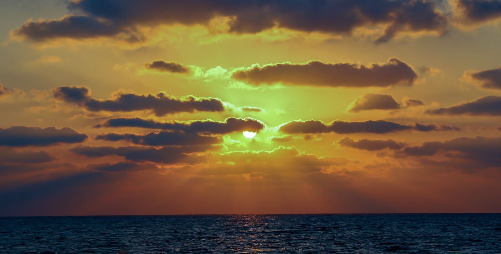 Canon EOS 650D (EOS Rebel T4i / EOS Kiss X6i) + Canon TS-E 90mm F2.8 Tilt-Shift sample photo. Sunset, the mediterranean sea photography