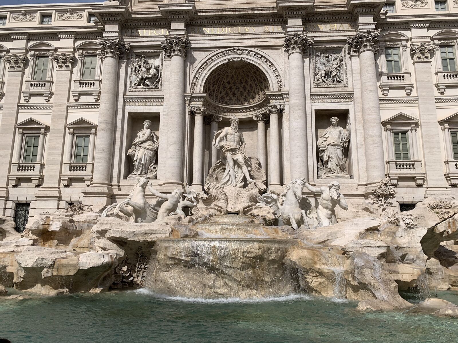 iPhone XS Max back dual camera 4.25mm f/1.8 sample photo. Rome, fontana, trevi photography
