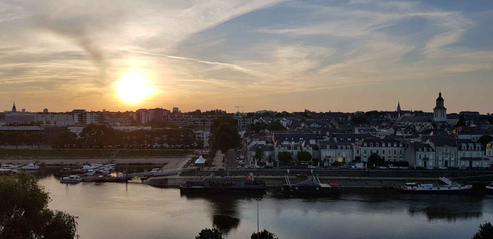 Samsung Galaxy S8 sample photo. City, twilight, sky photography