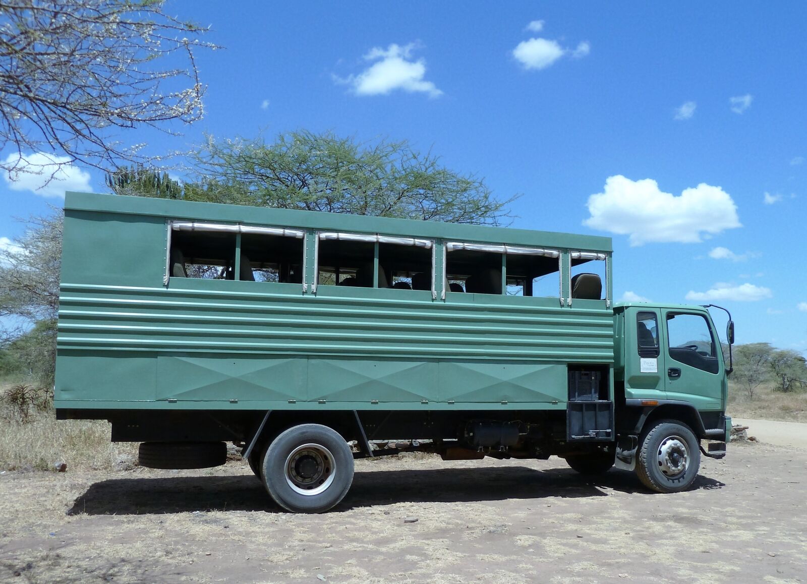 Panasonic Lumix DMC-ZS5 (Lumix DMC-TZ8) sample photo. Truck, safari, jeep photography