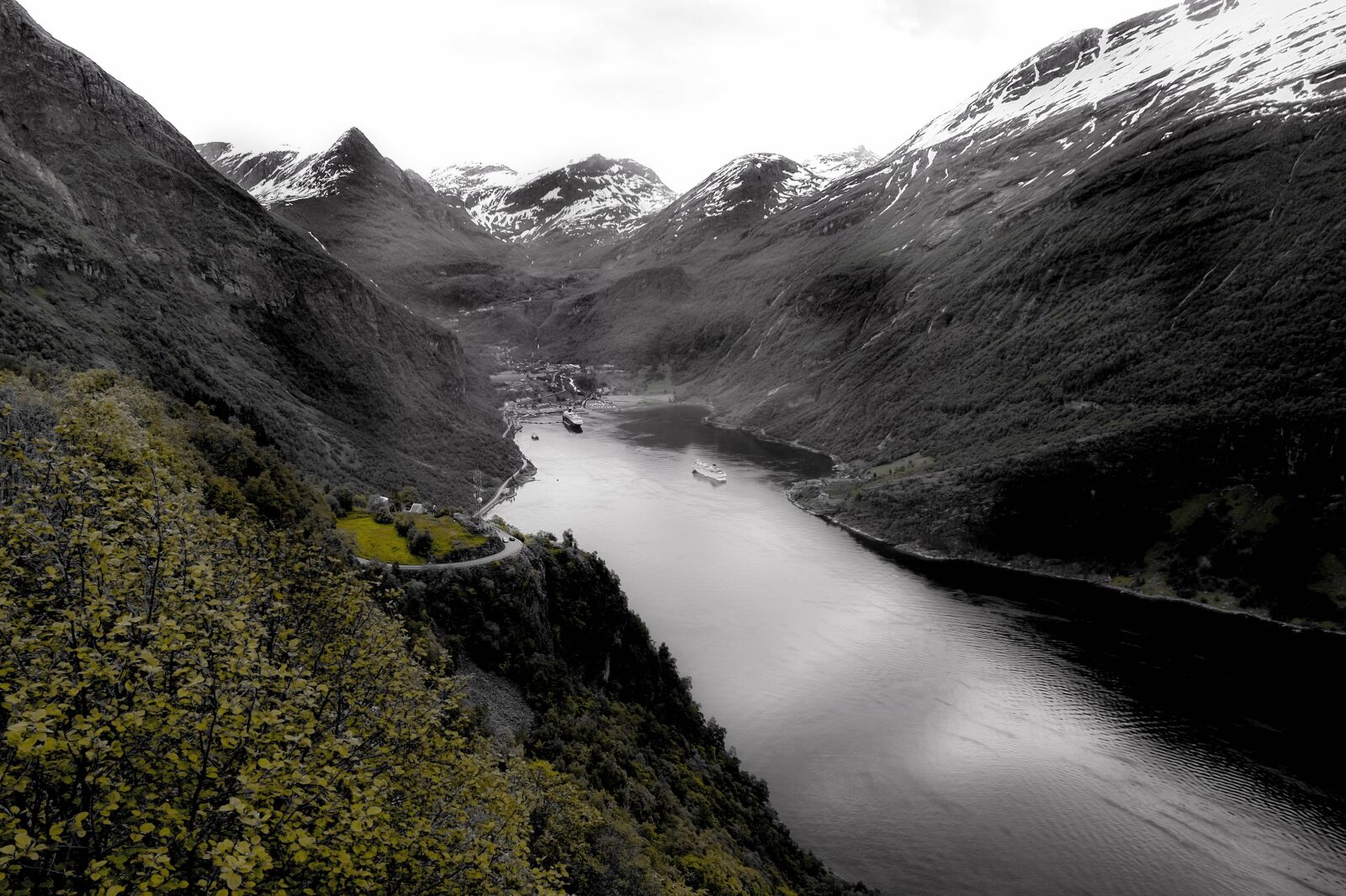 Fujifilm X-M1 sample photo. Landscape, body of water photography
