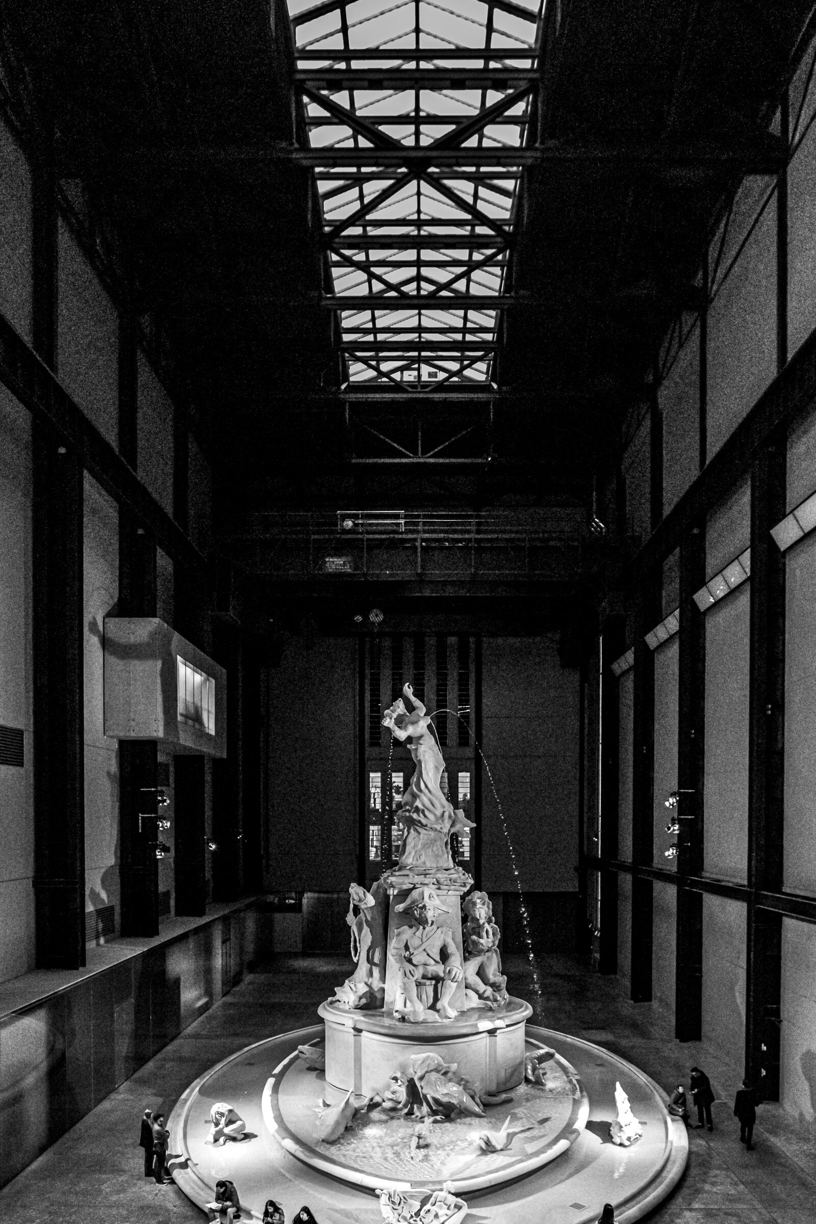 Canon EF 24-70mm F2.8L USM sample photo. Tate london, fountain, architecture photography