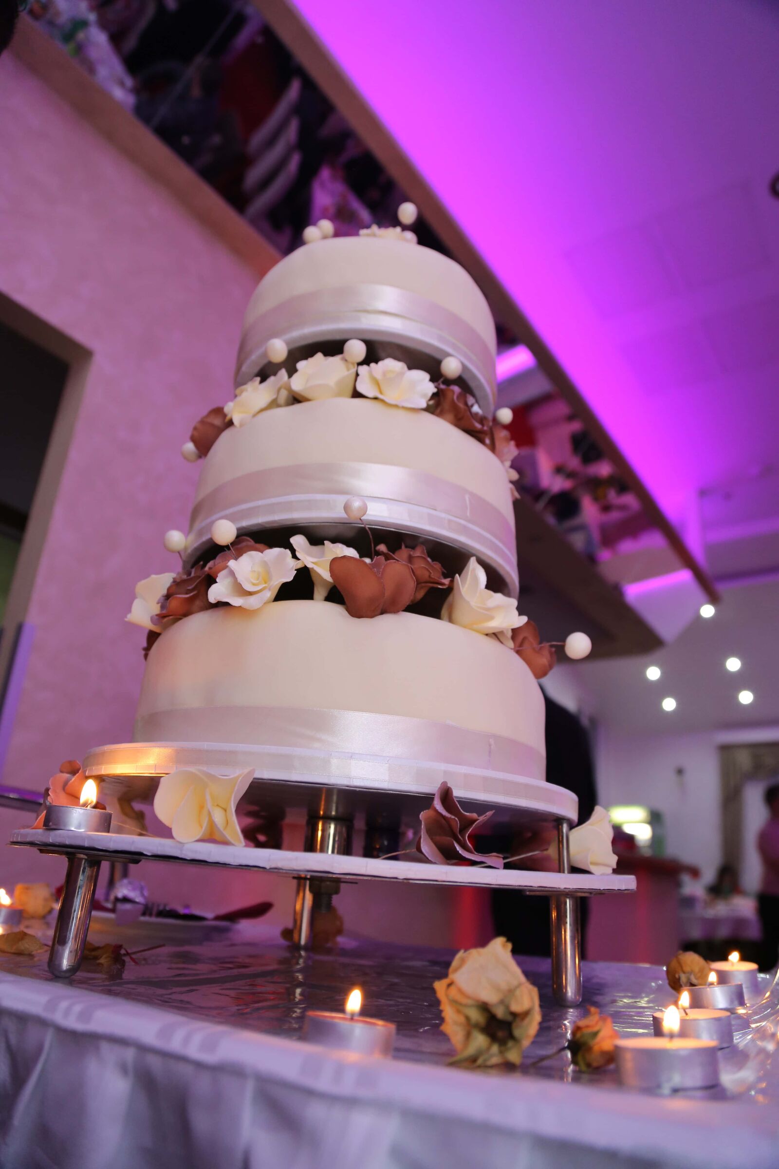 Canon EF 24-105mm F4L IS USM sample photo. Elegance, nightlife, restaurant, wedding photography