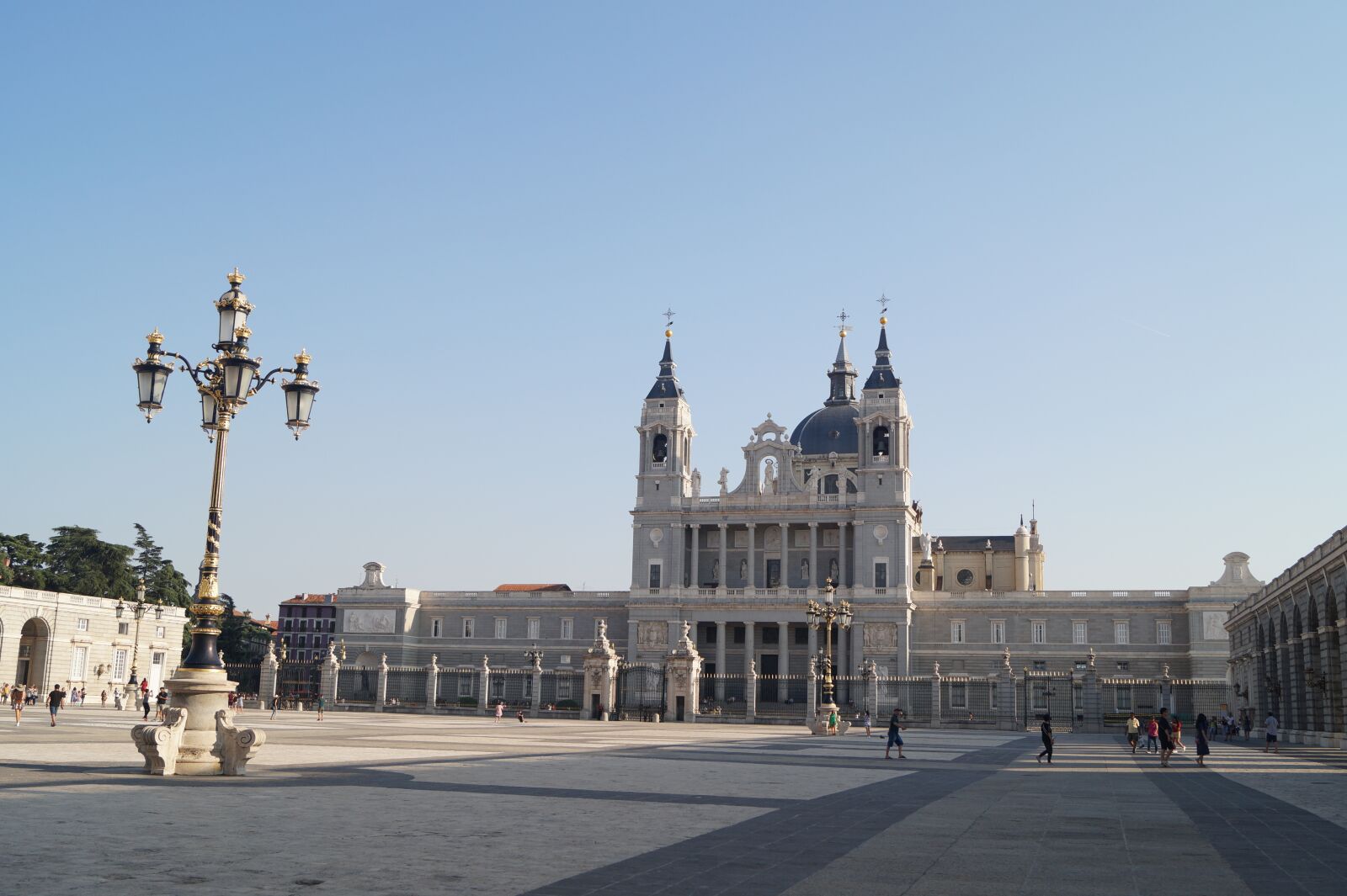 Sony DT 18-55mm F3.5-5.6 SAM II sample photo. Spain, building, architecture photography