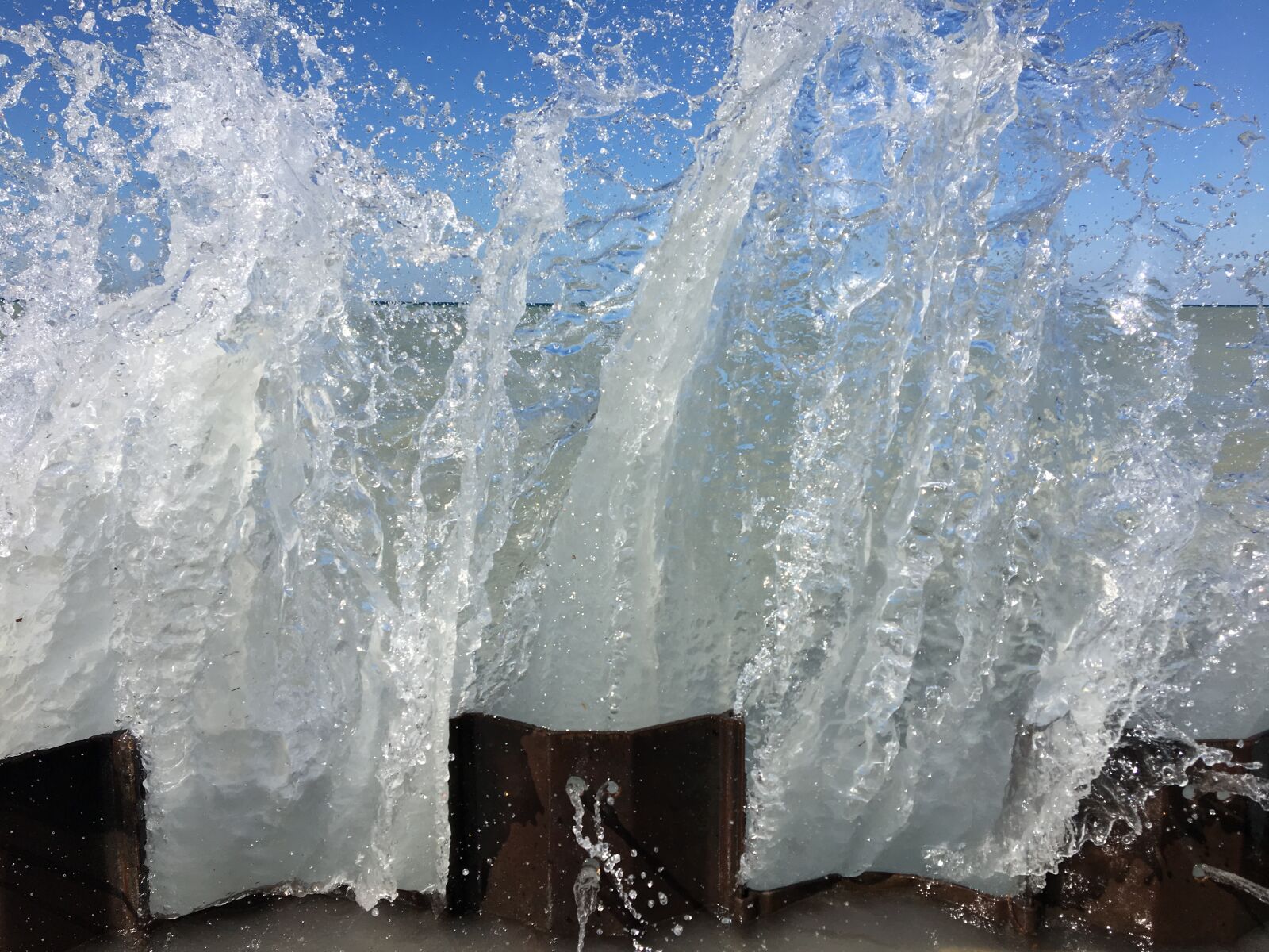 Apple iPhone 6s sample photo. Waves, splash, powerful photography