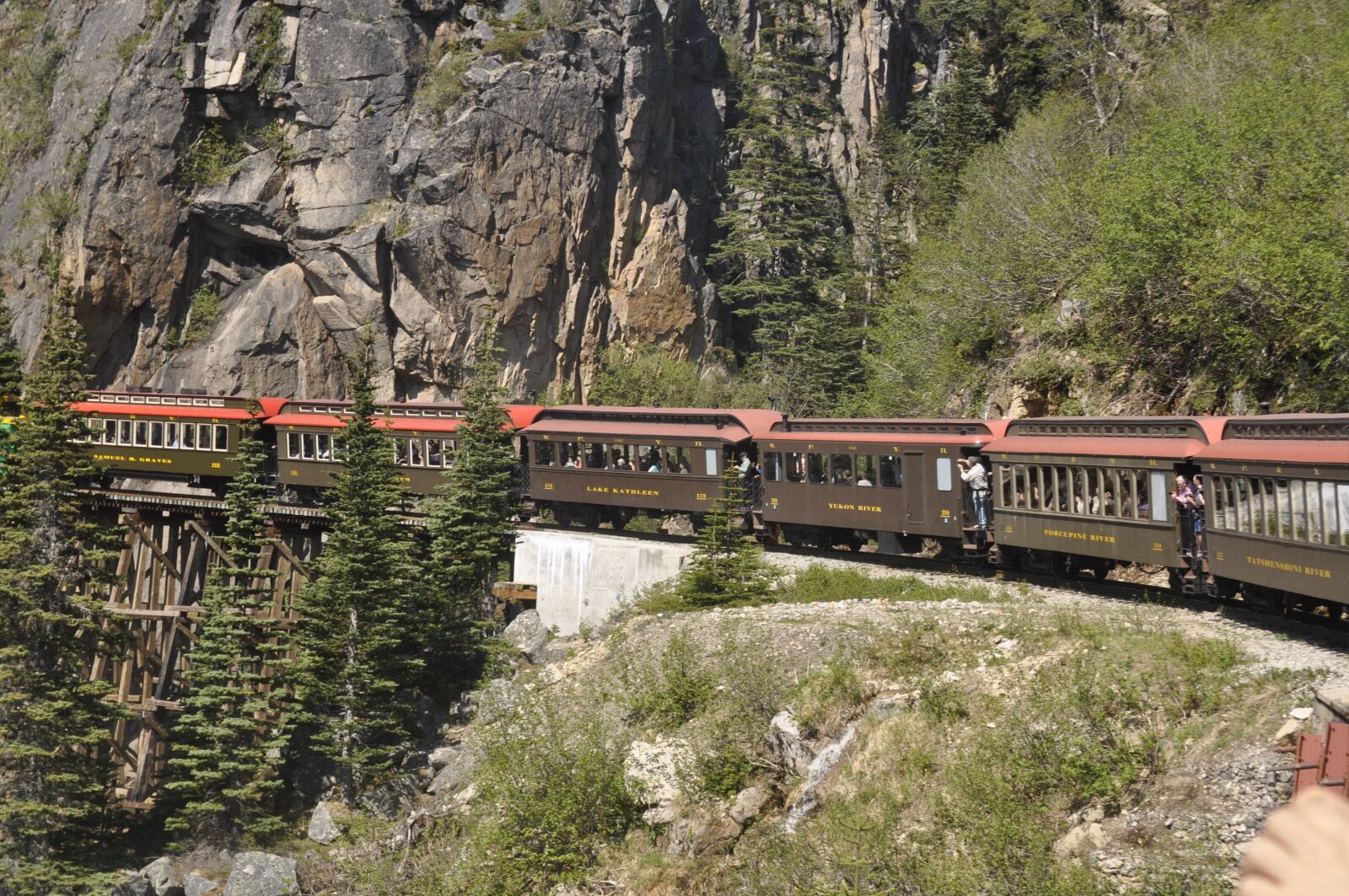 Nikon D5000 sample photo. Train, alaska, mountain photography